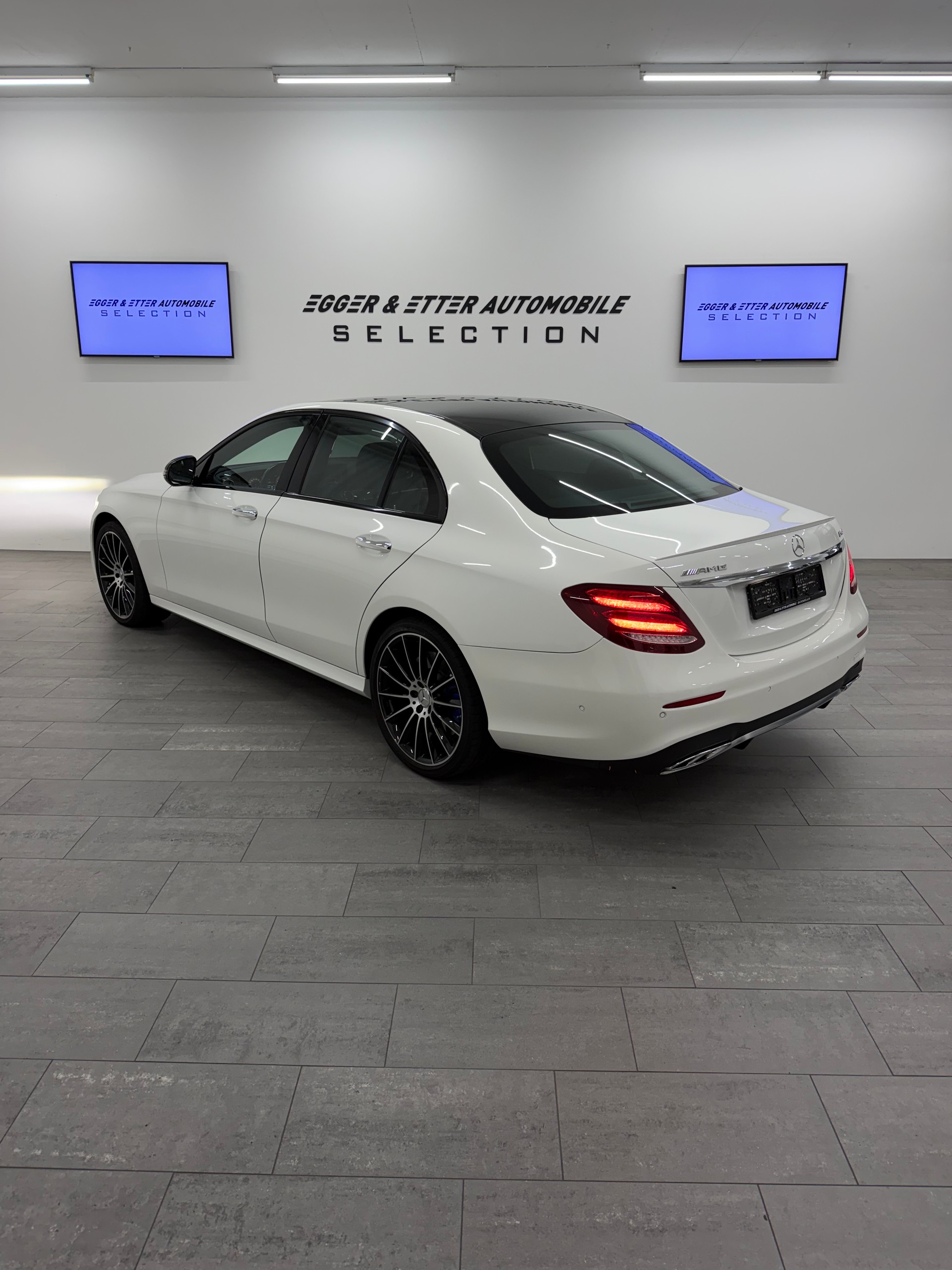 MERCEDES-BENZ E 43 AMG 4Matic 9G-Tronic-image-6
