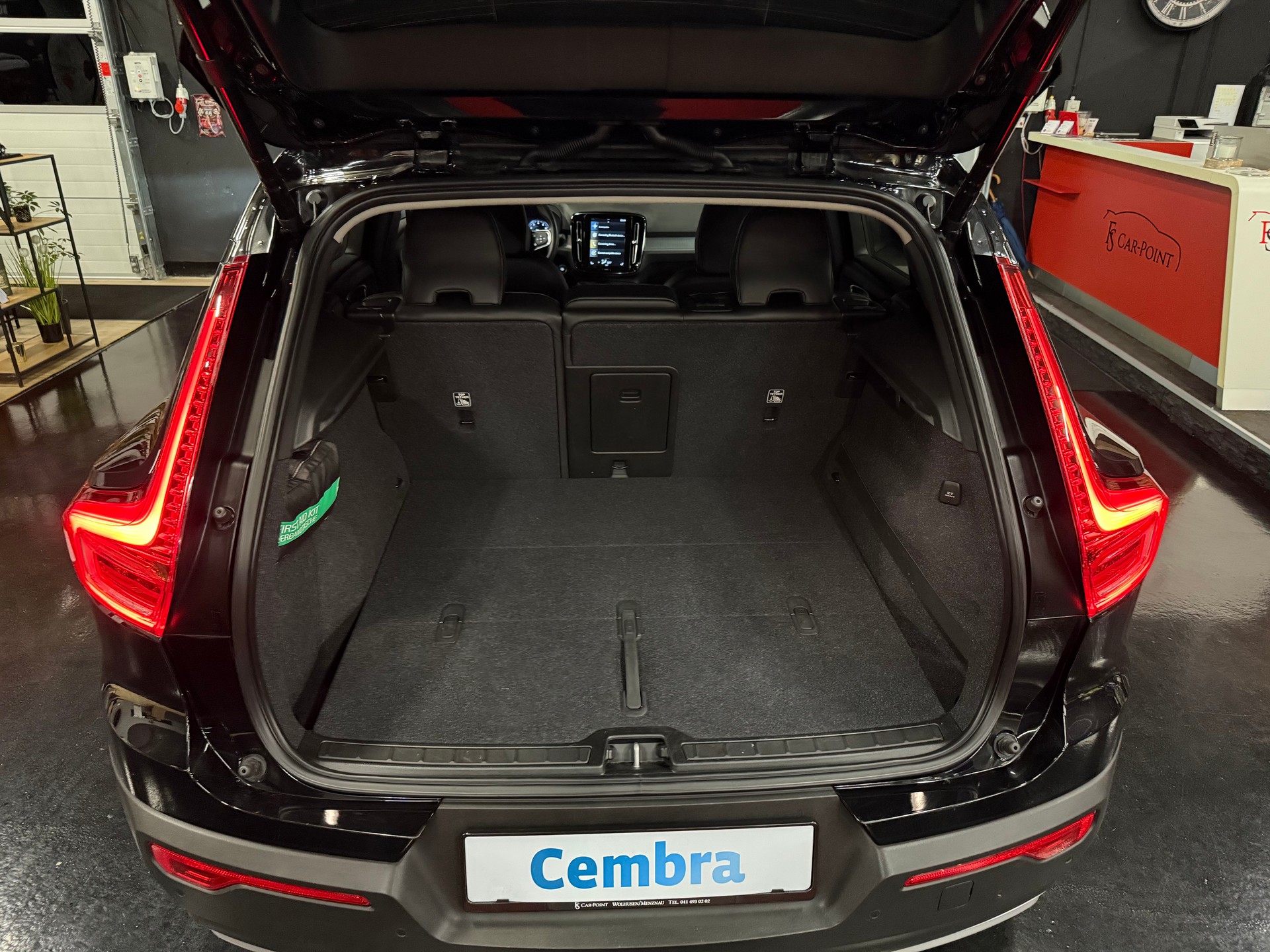 VOLVO XC40 T3 Momentum-image-21