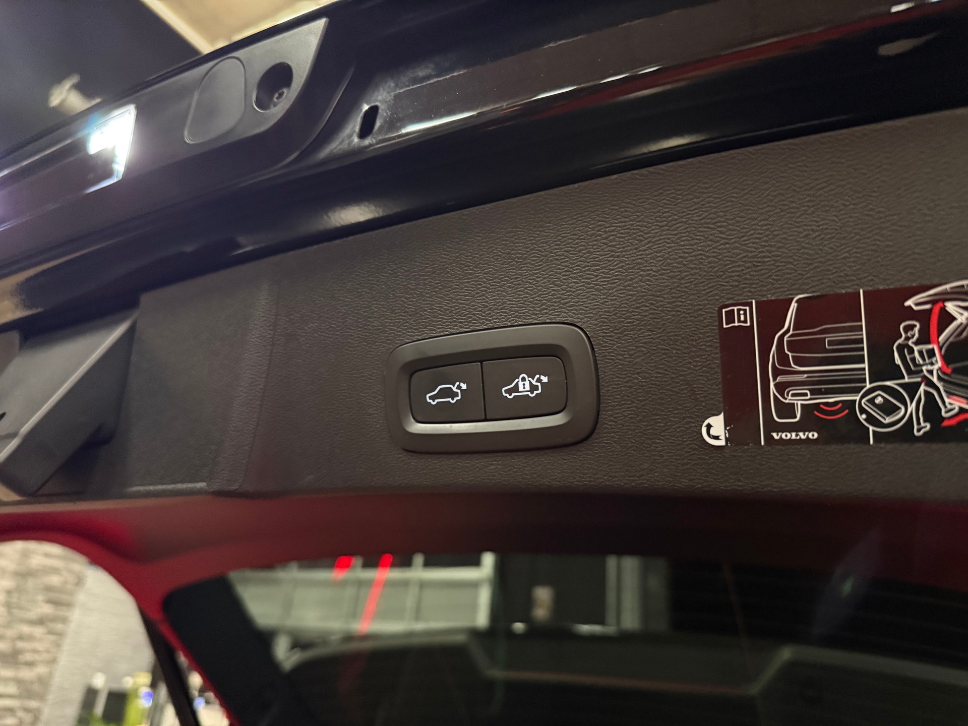 VOLVO XC40 T3 Momentum-image-20