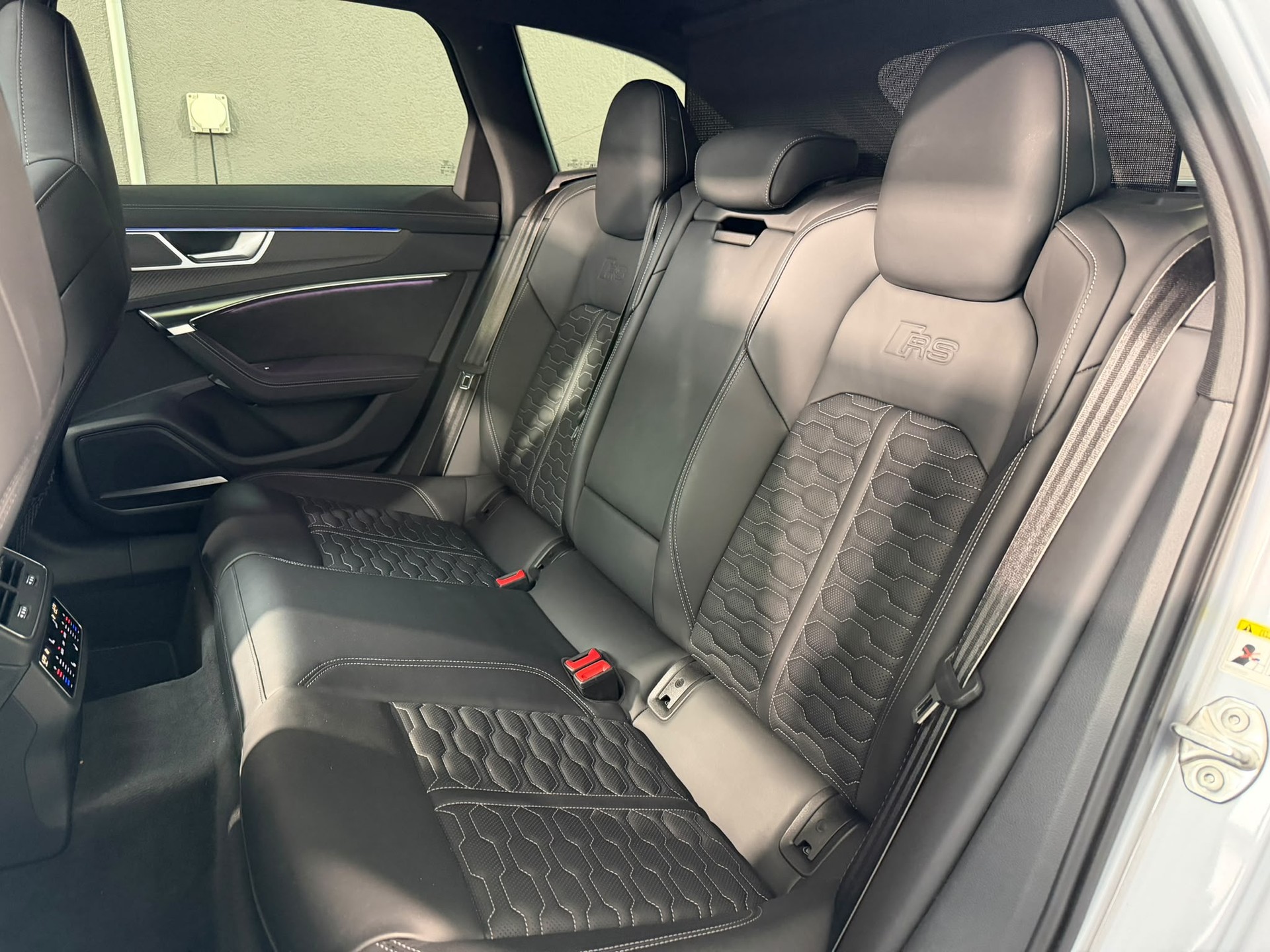 AUDI RS6 Avant 4.0 TFSI V8 quattro 1ère main-image-8