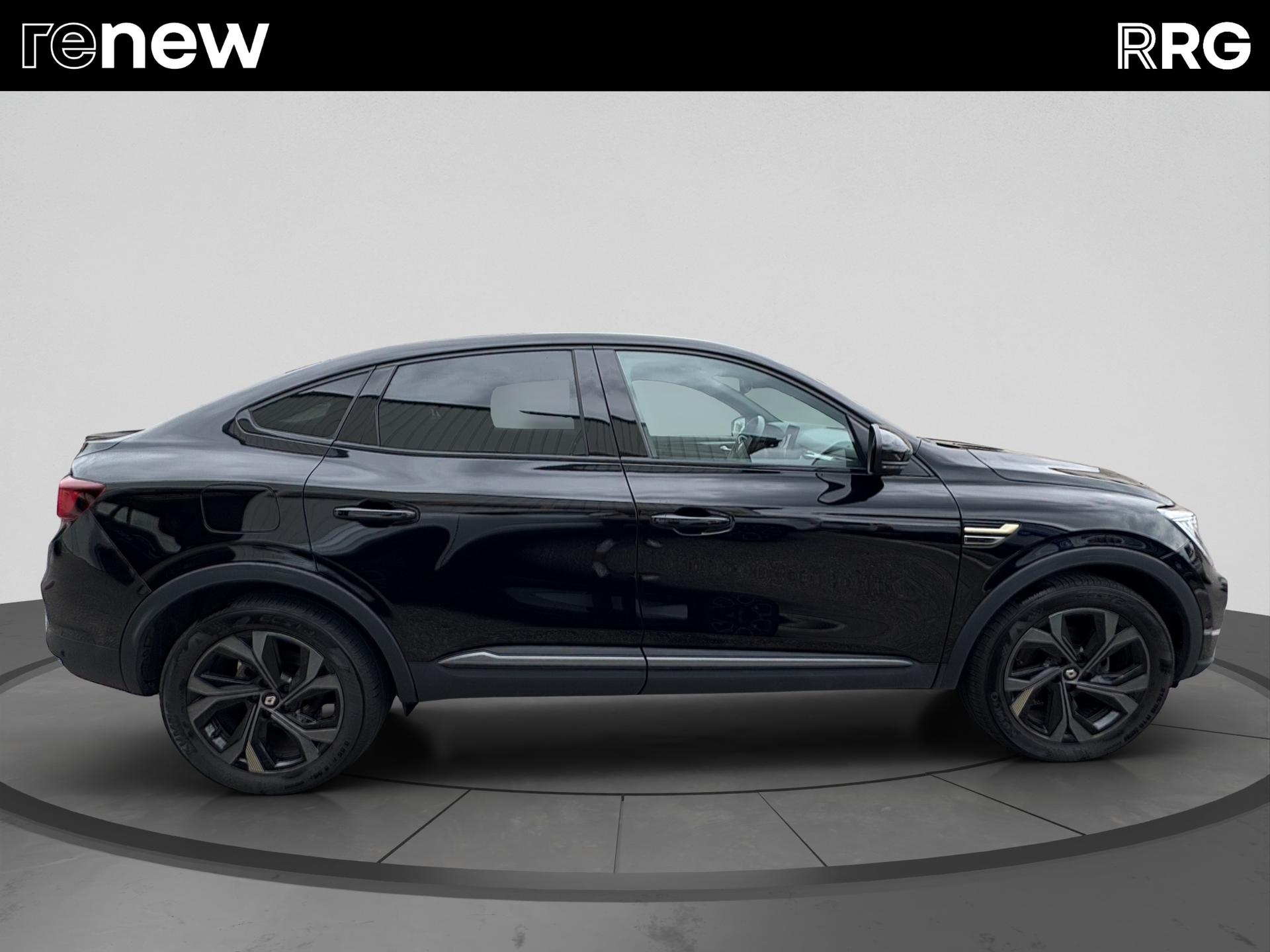 RENAULT Arkana 1.6 E-Tech Engineered-showroom-element-1