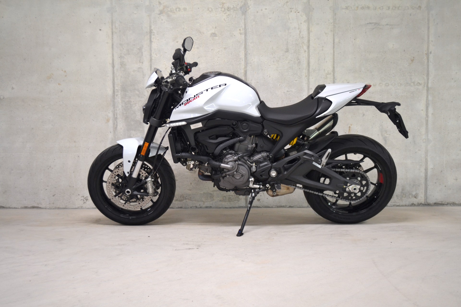 DUCATI Monster + 937-image-2