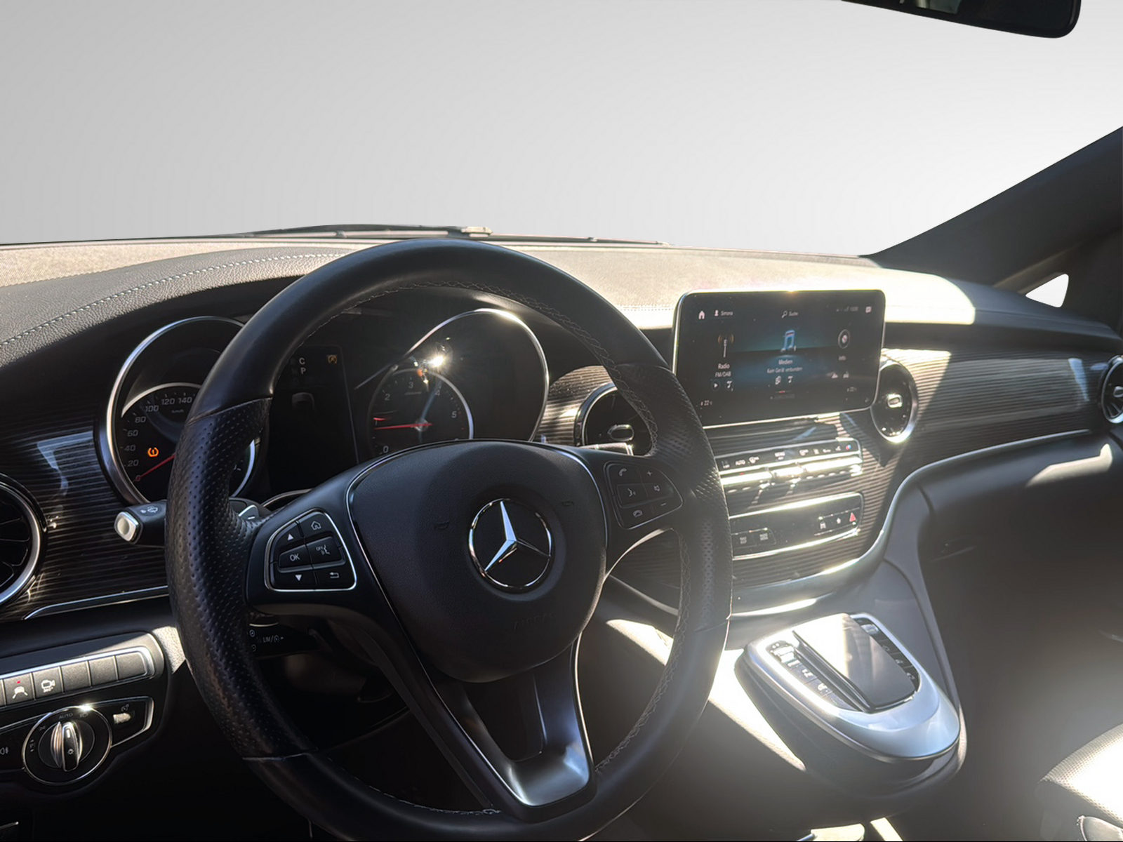 MERCEDES-BENZ V 300 d lang Avantgarde 4Matic 9G-Tronic-image-10