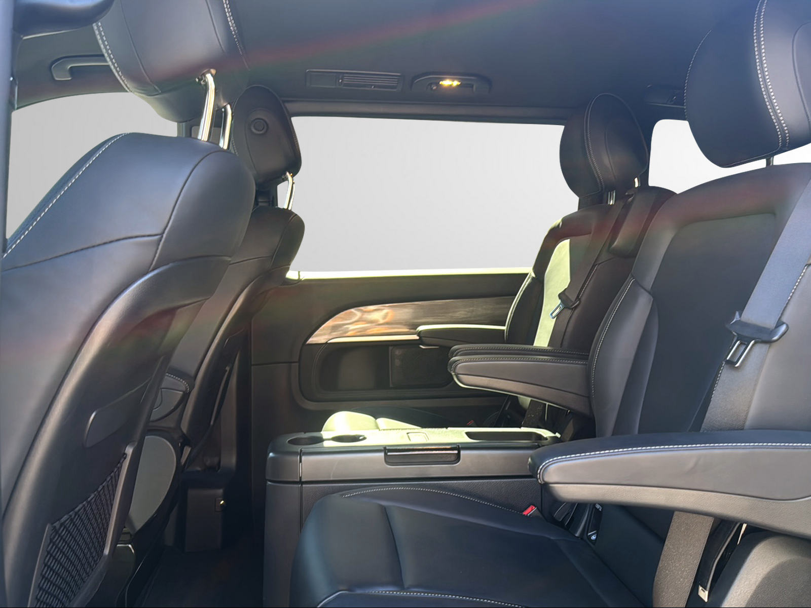MERCEDES-BENZ V 300 d lang Avantgarde 4Matic 9G-Tronic-image-16