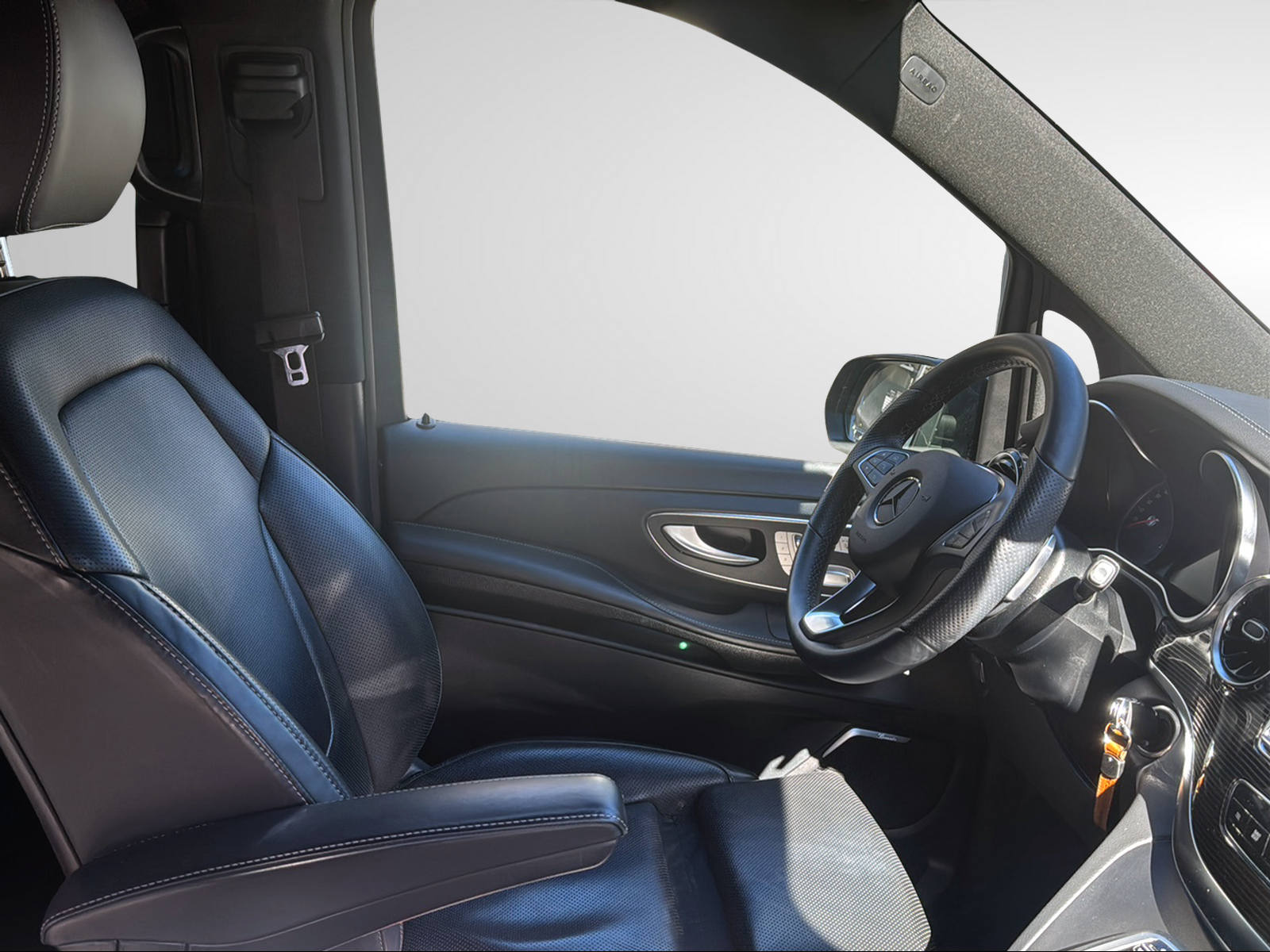 MERCEDES-BENZ V 300 d lang Avantgarde 4Matic 9G-Tronic-image-29