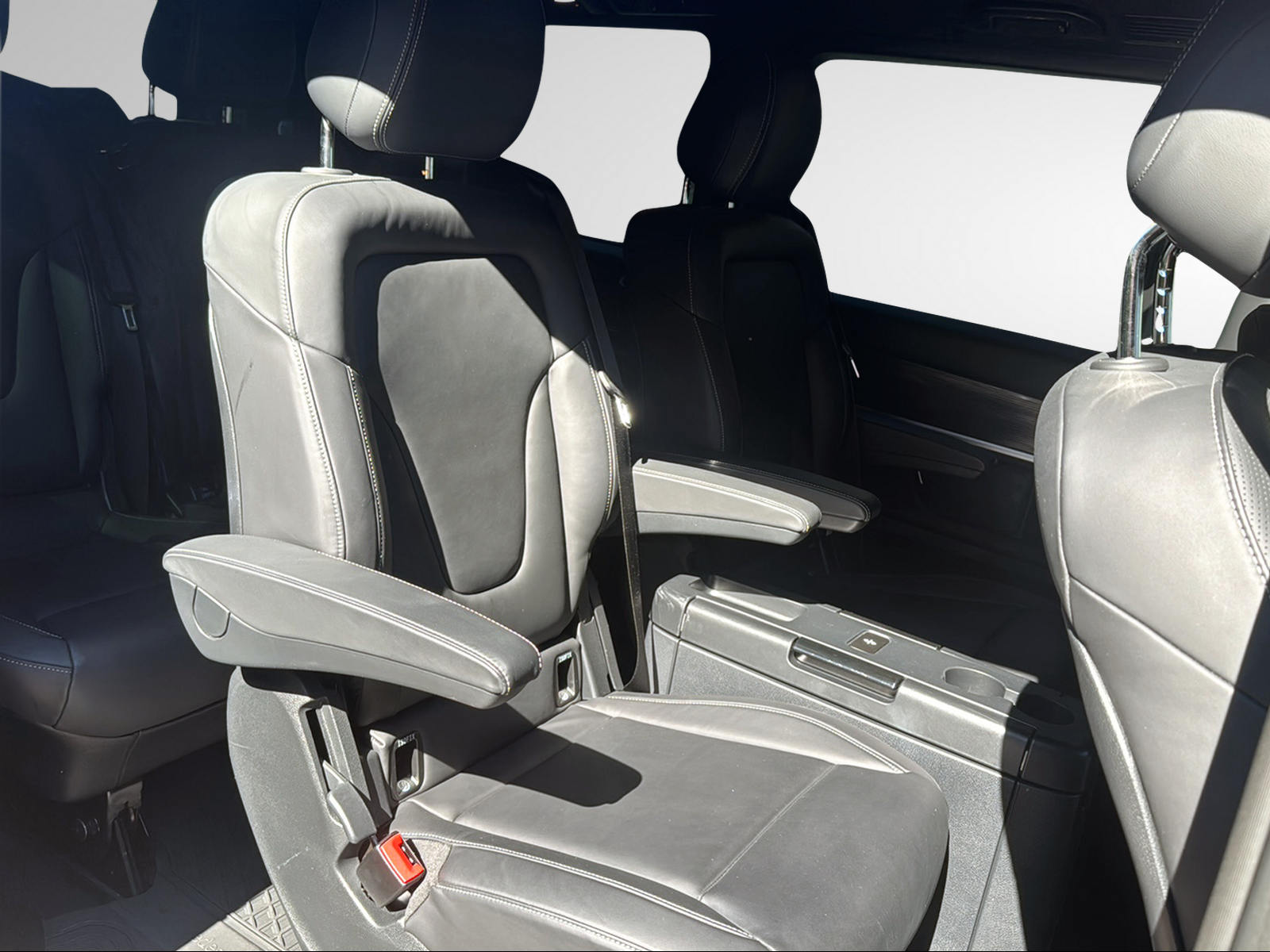 MERCEDES-BENZ V 300 d lang Avantgarde 4Matic 9G-Tronic-image-24