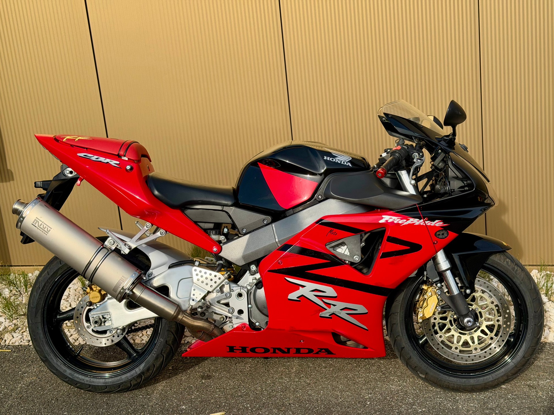 HONDA CBR 900 RR Fireblade FI-image-3