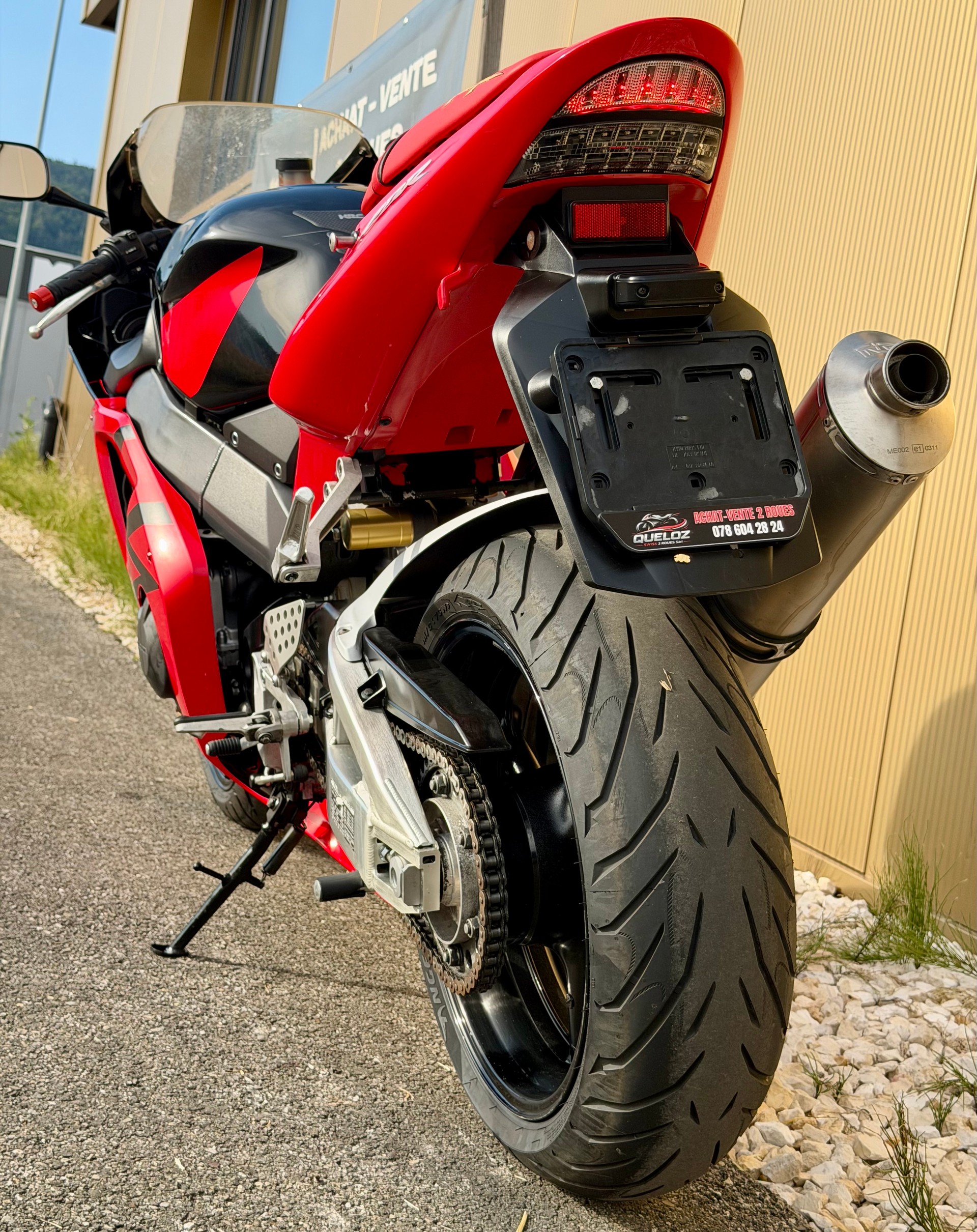 HONDA CBR 900 RR Fireblade FI-image-12