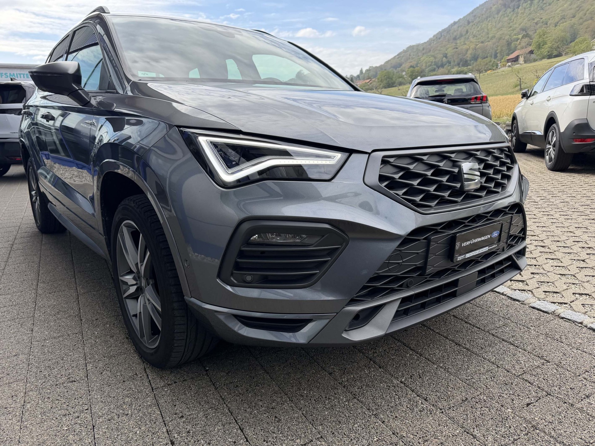 SEAT Ateca 1.5 TSI FR DSG *Anhängekupplung*-image-2