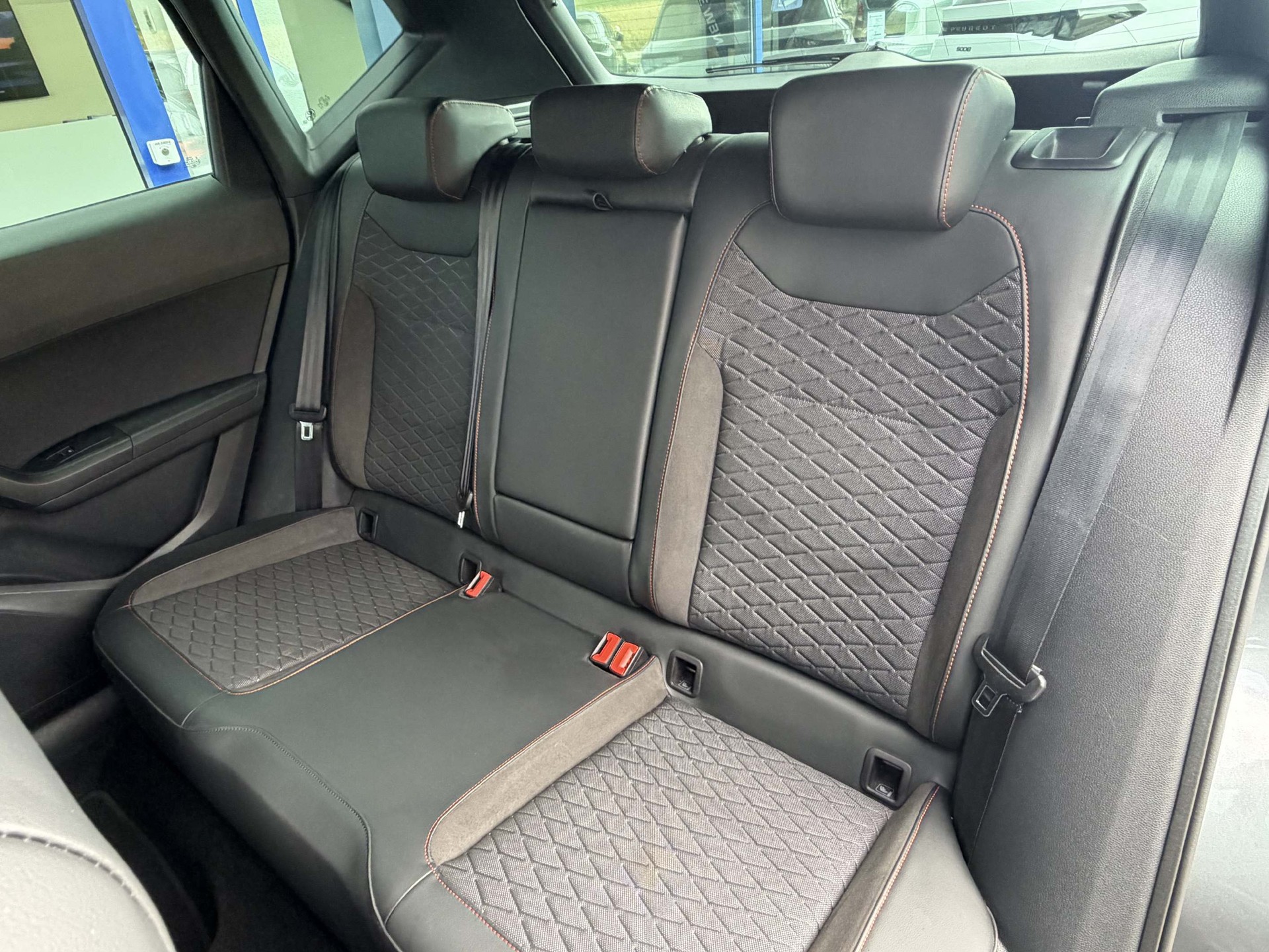 SEAT Ateca 1.5 TSI FR DSG *Anhängekupplung*-image-9