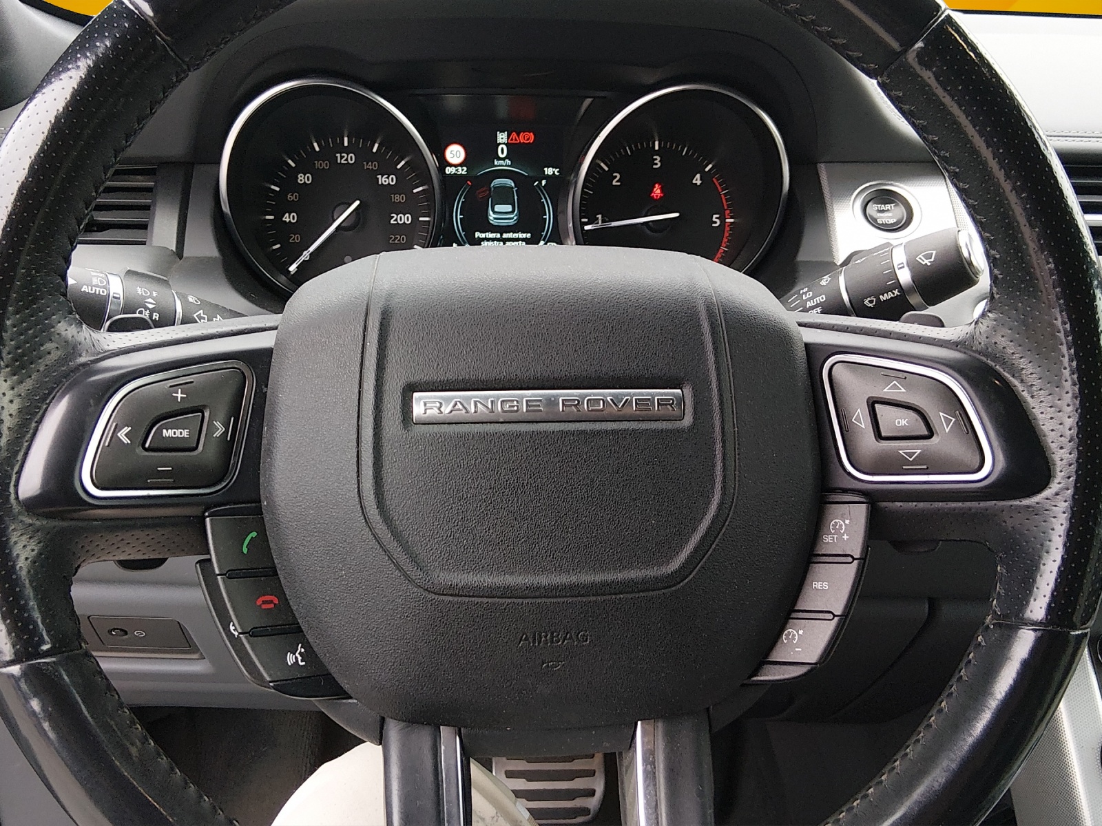 LAND ROVER Range Rover Evoque Conver. 2.0 TD4 HSE Dynamic AT9-image-9
