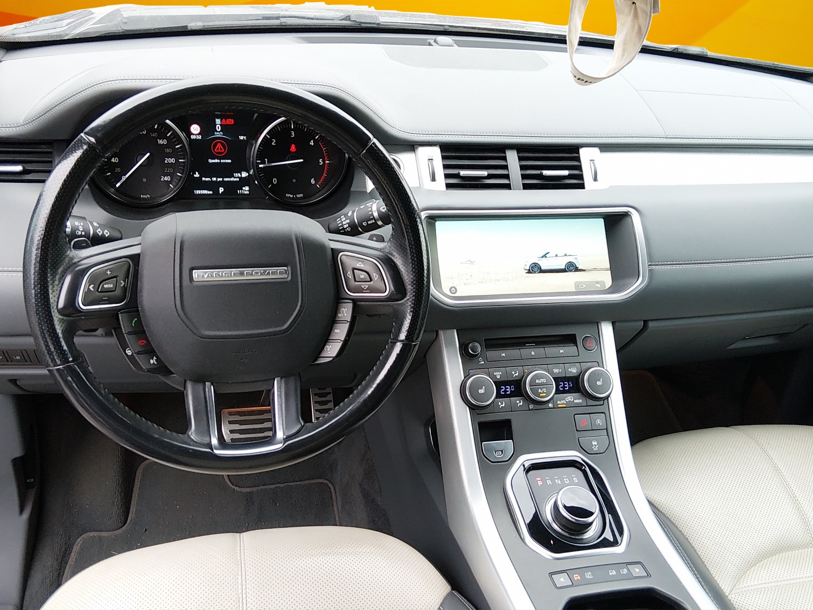 LAND ROVER Range Rover Evoque Conver. 2.0 TD4 HSE Dynamic AT9-image-7
