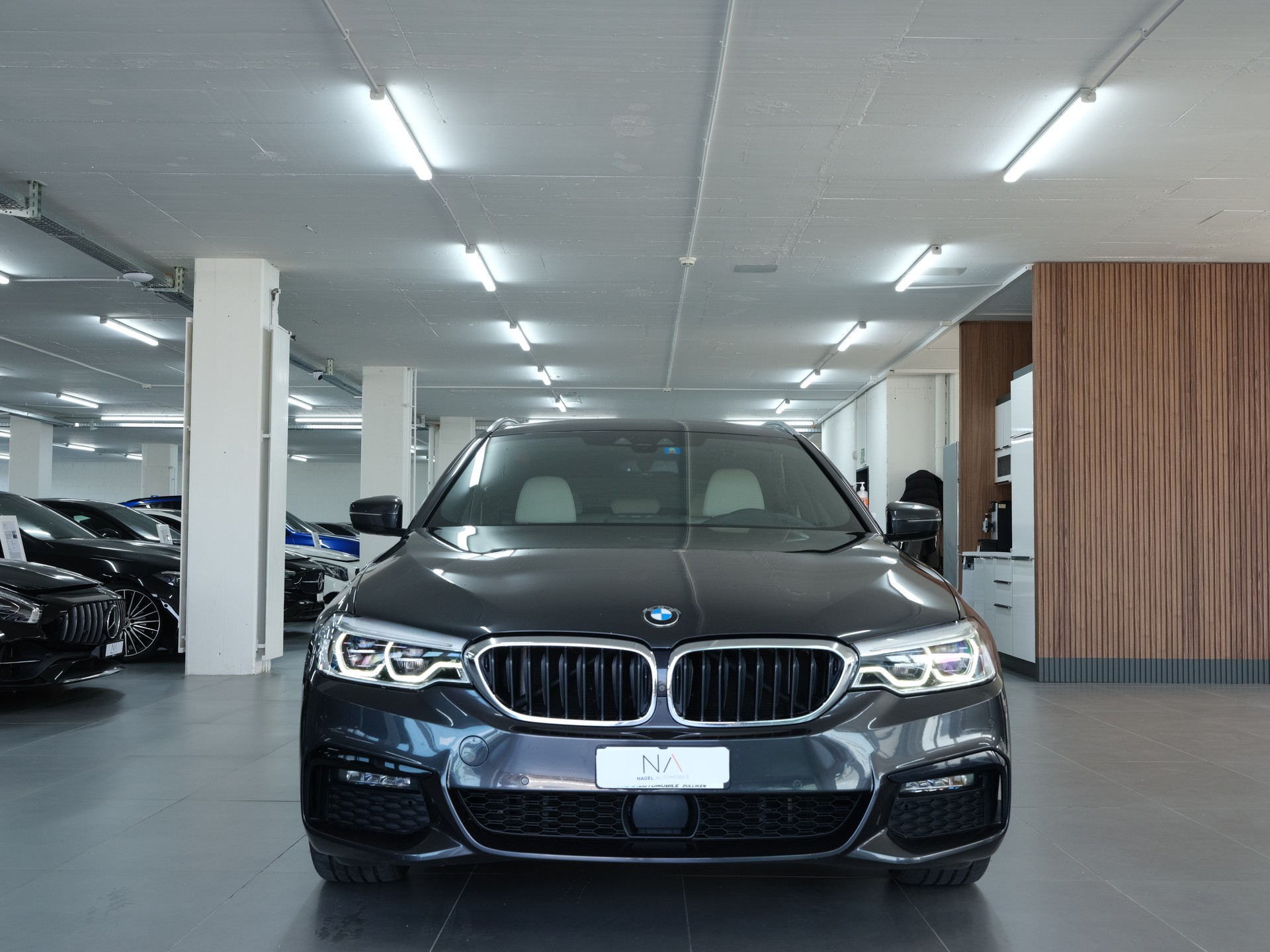 BMW 540i xDrive Touring Sport Line Steptronic *Rückfahrkamera* *Leder*-image-5