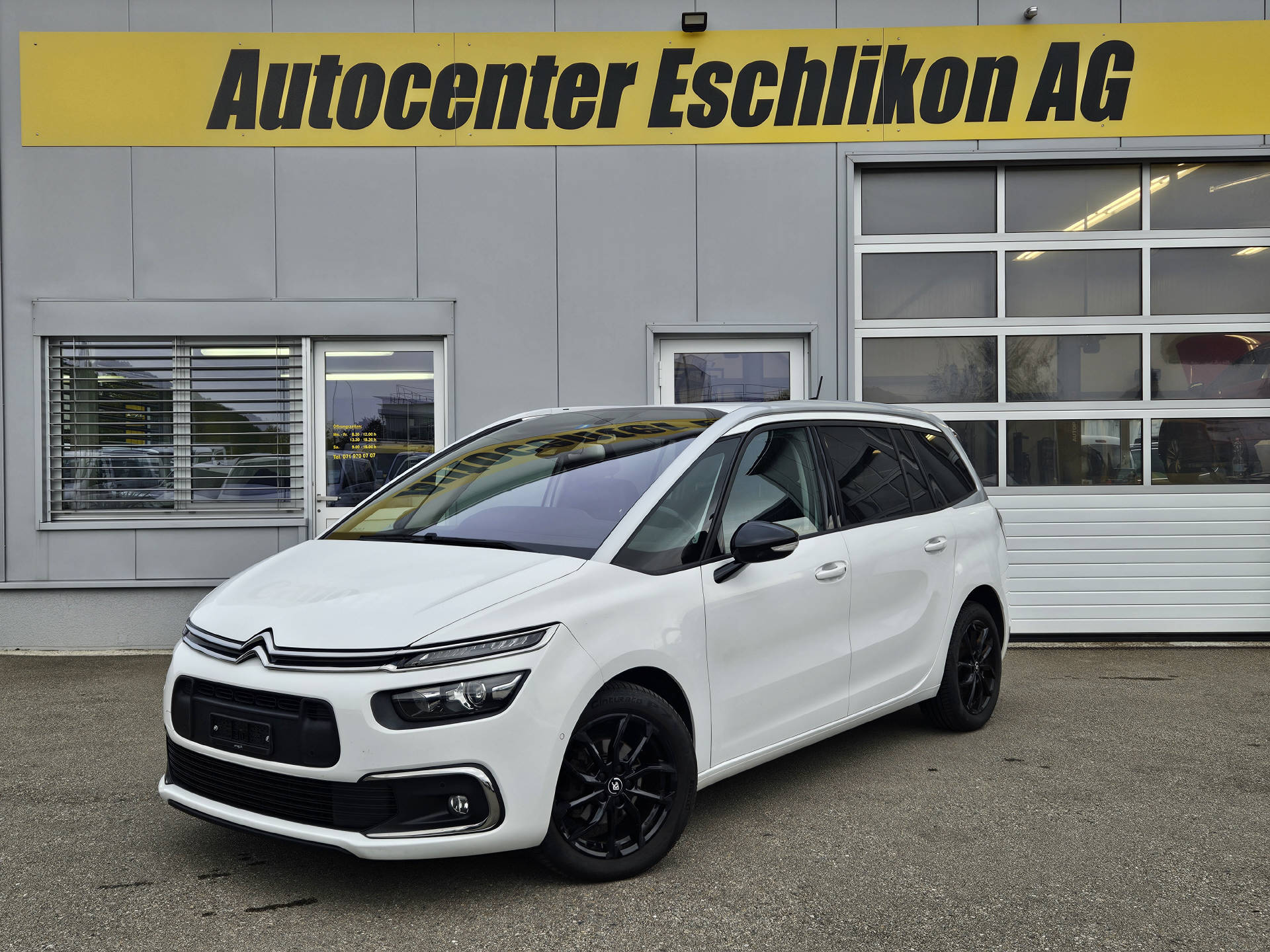 CITROEN C4 Grand Spacetourer 1.5 BlueHDi Shine * 7- Plätzer *