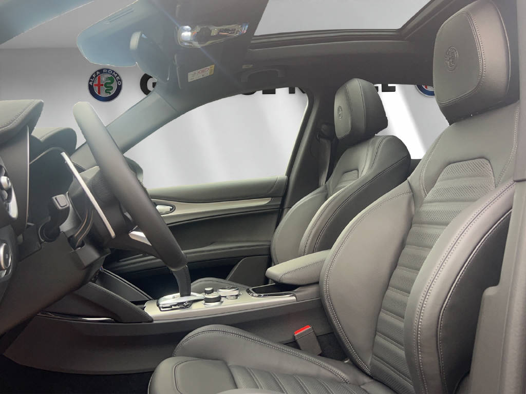 ALFA ROMEO Stelvio 2.0 Q4 280 Veloce Premium Sky-image-3