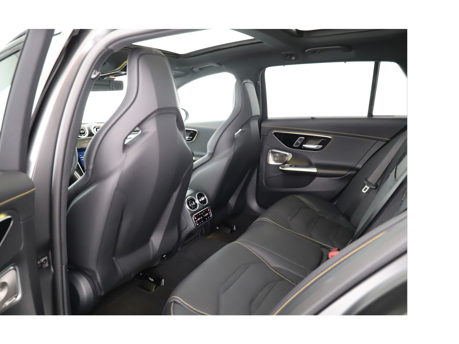 MERCEDES-BENZ C 63 AMG S T E Perf. Exe.-image-9