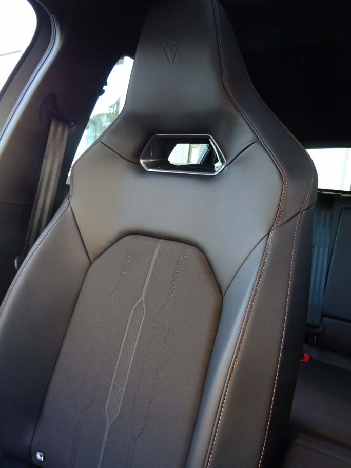 CUPRA Cupra Leon 1.4 eHybrid DSG-image-10