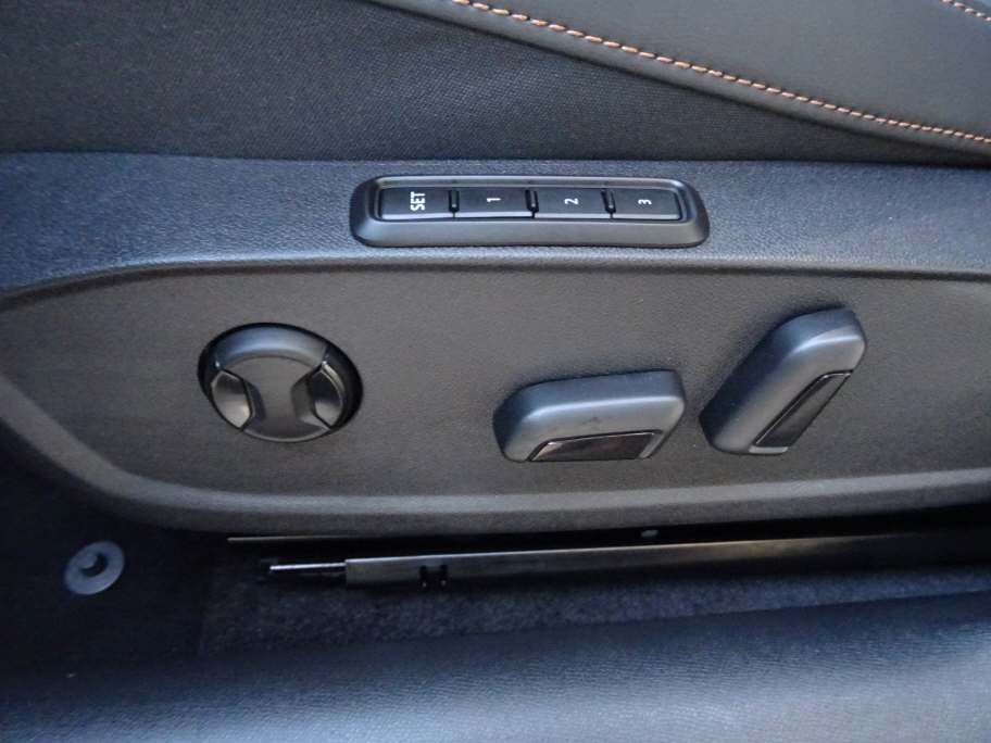 CUPRA Cupra Leon 1.4 eHybrid DSG-image-11