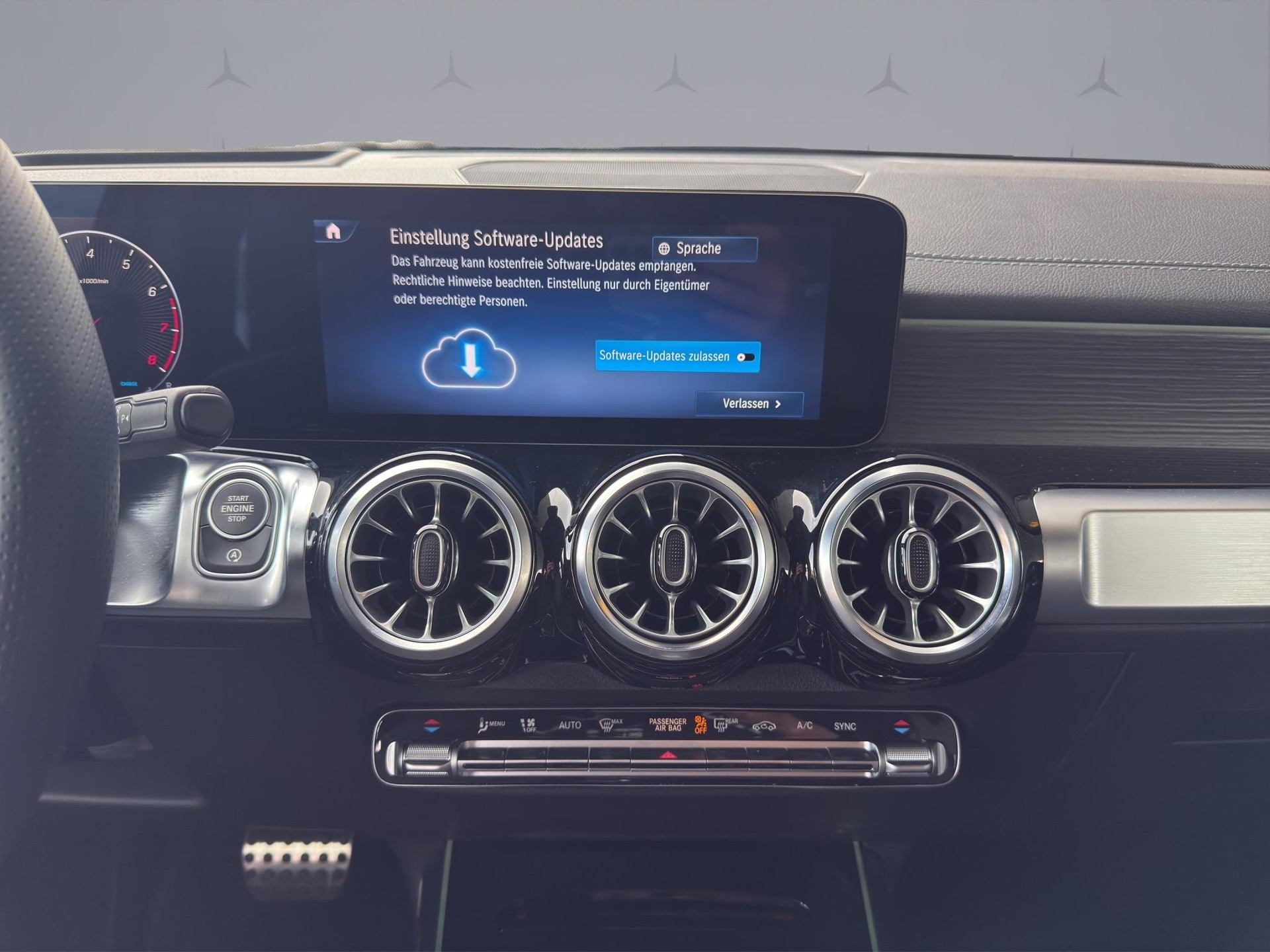 MERCEDES-BENZ GLB 250 AMG Line 4matic-image-12
