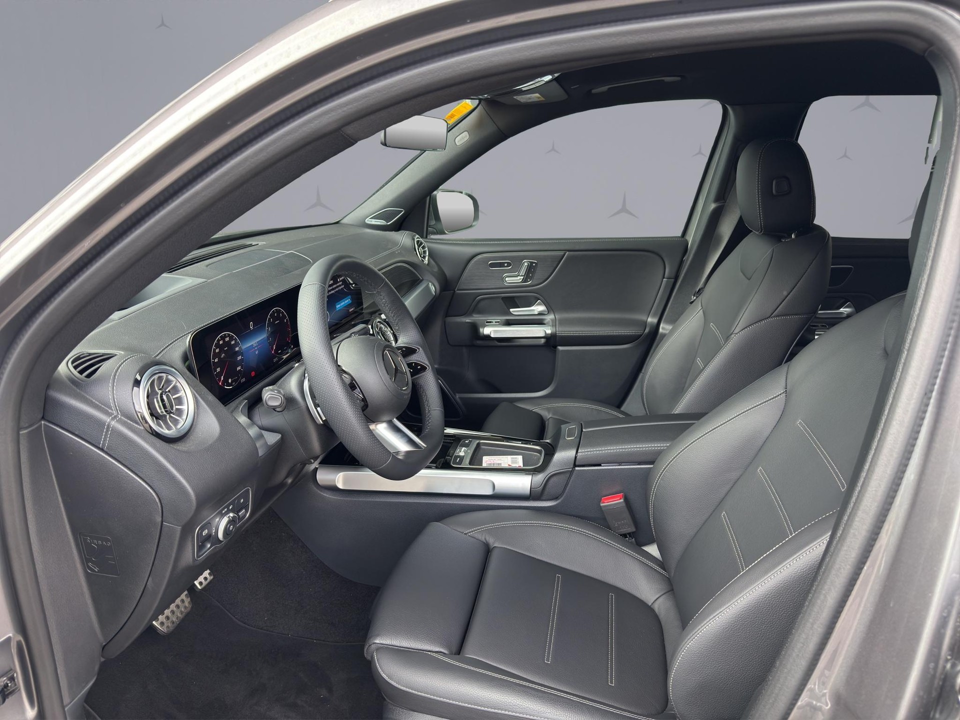 MERCEDES-BENZ GLB 250 AMG Line 4matic-image-7