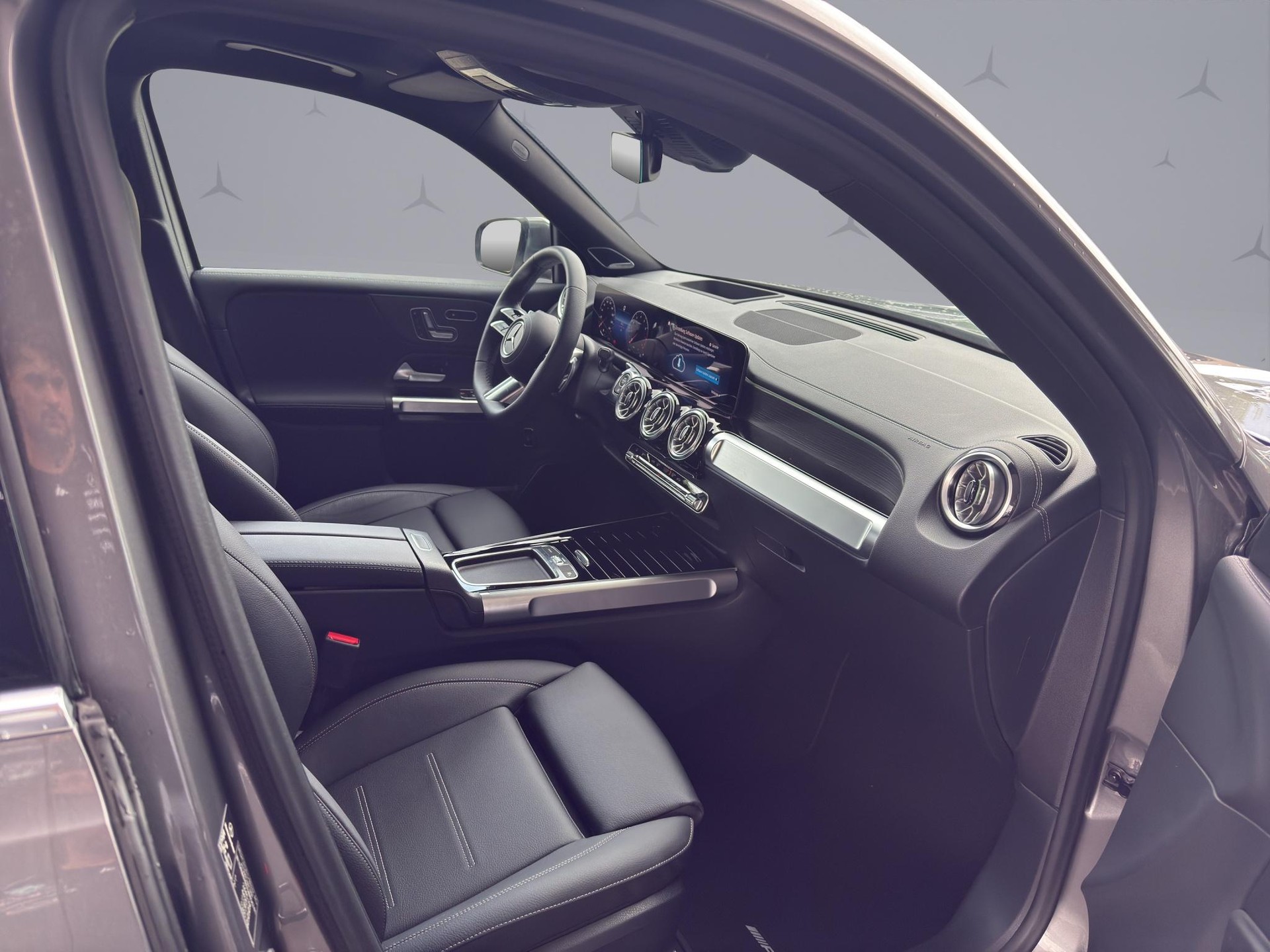 MERCEDES-BENZ GLB 250 AMG Line 4matic-image-16