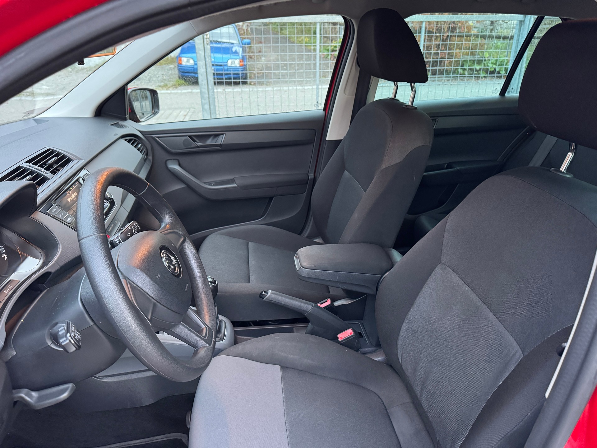 SKODA Fabia 1.0 MPI Active-image-5