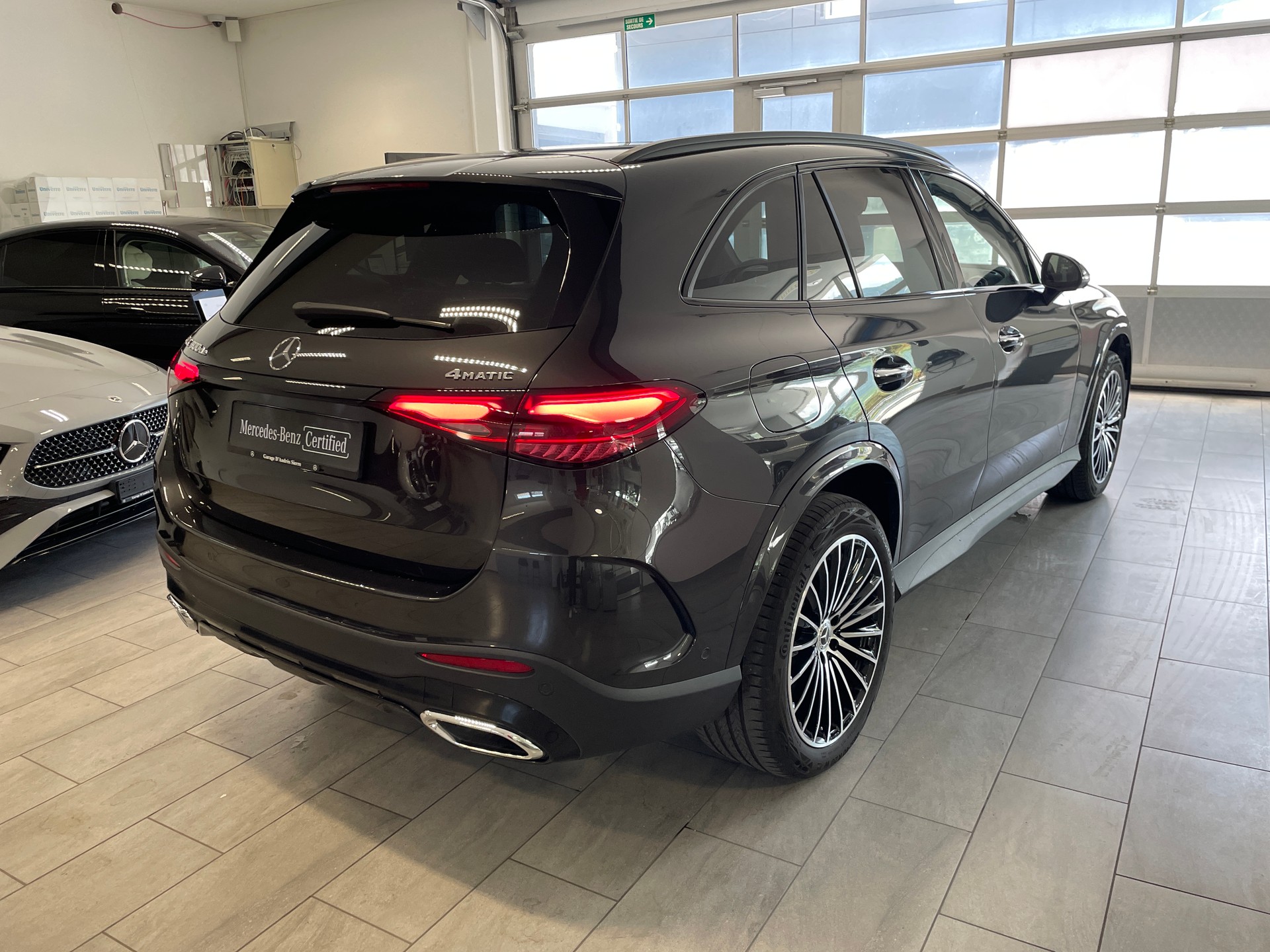 MERCEDES-BENZ GLC 300 de 4Matic EQ Star 9G-Tronic-image-5
