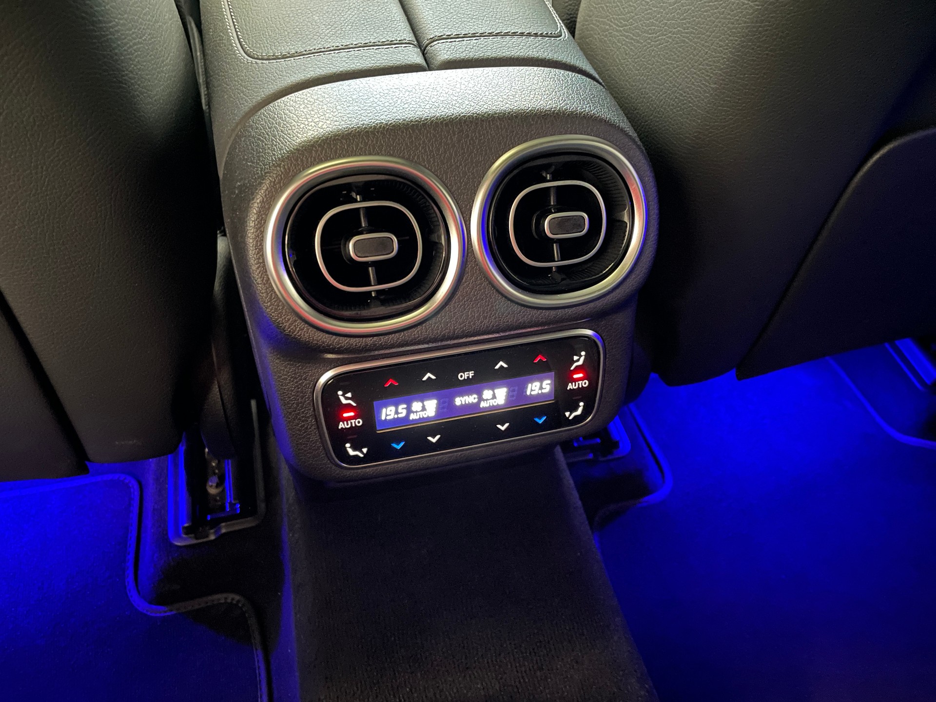 MERCEDES-BENZ GLC 300 de 4Matic EQ Star 9G-Tronic-image-13