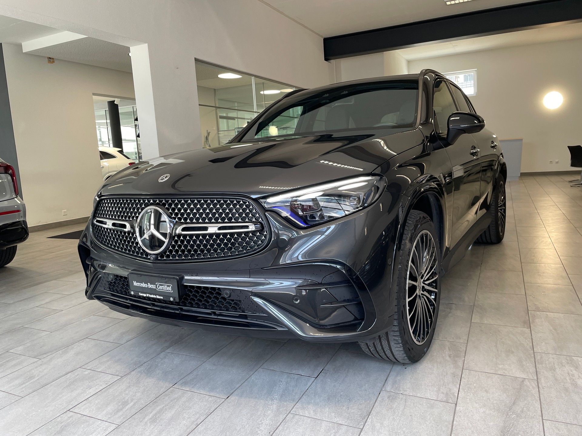 MERCEDES-BENZ GLC 300 de 4Matic EQ Star 9G-Tronic-showroom-element-1