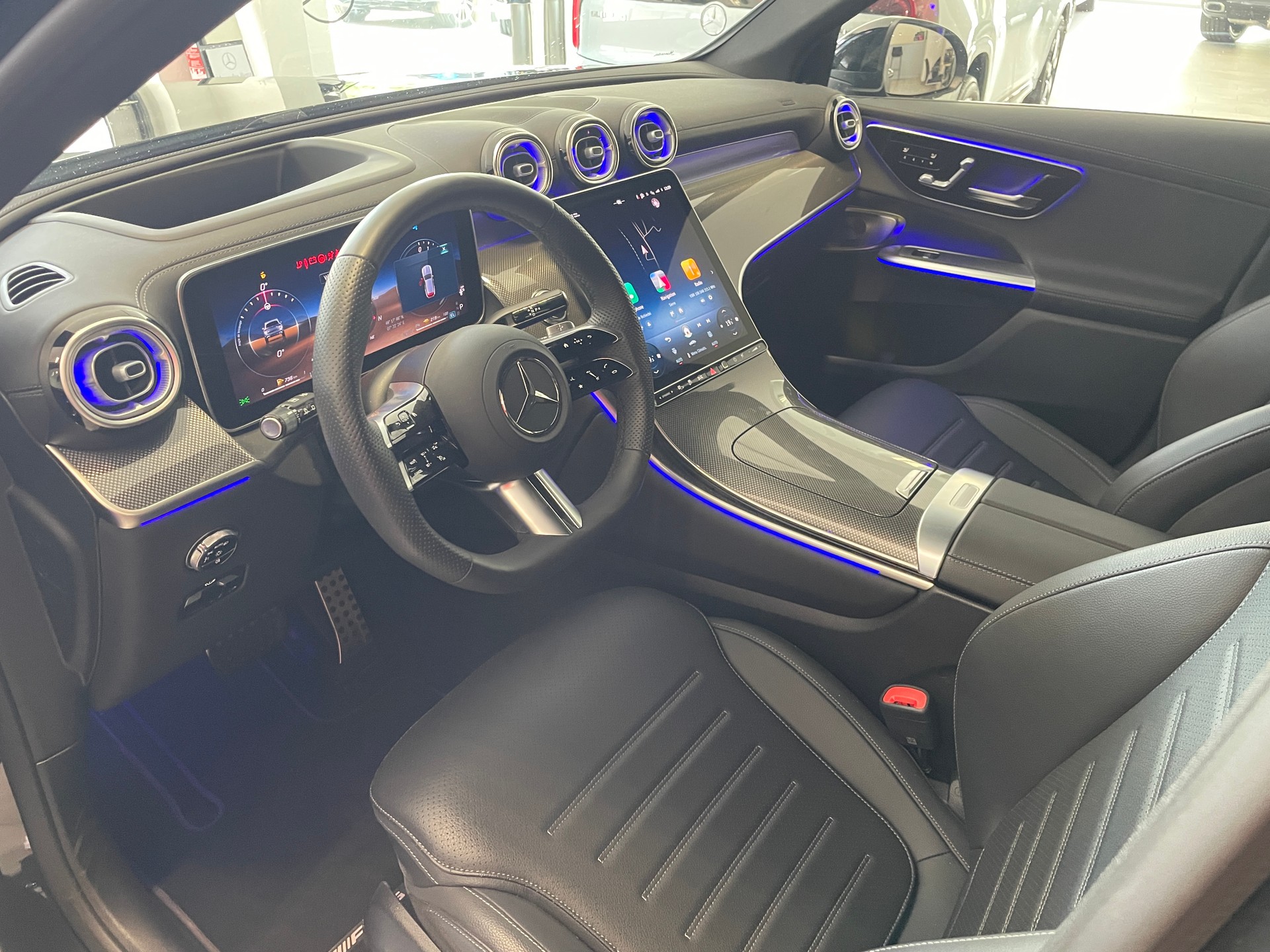 MERCEDES-BENZ GLC 300 de 4Matic EQ Star 9G-Tronic-image-11