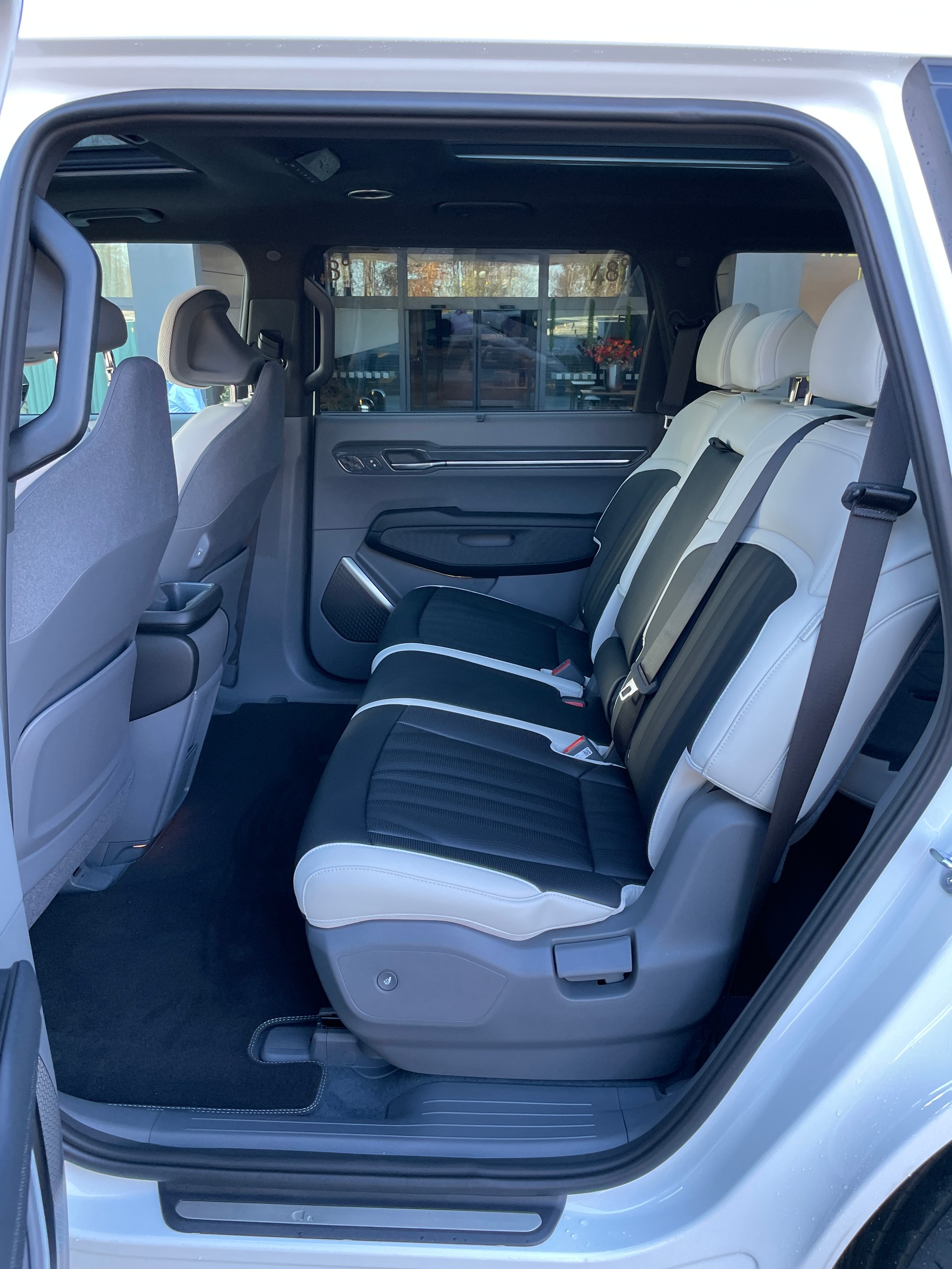 KIA EV9 99,8 kWh GT-Line 4x4 mit Panoramadach-image-18