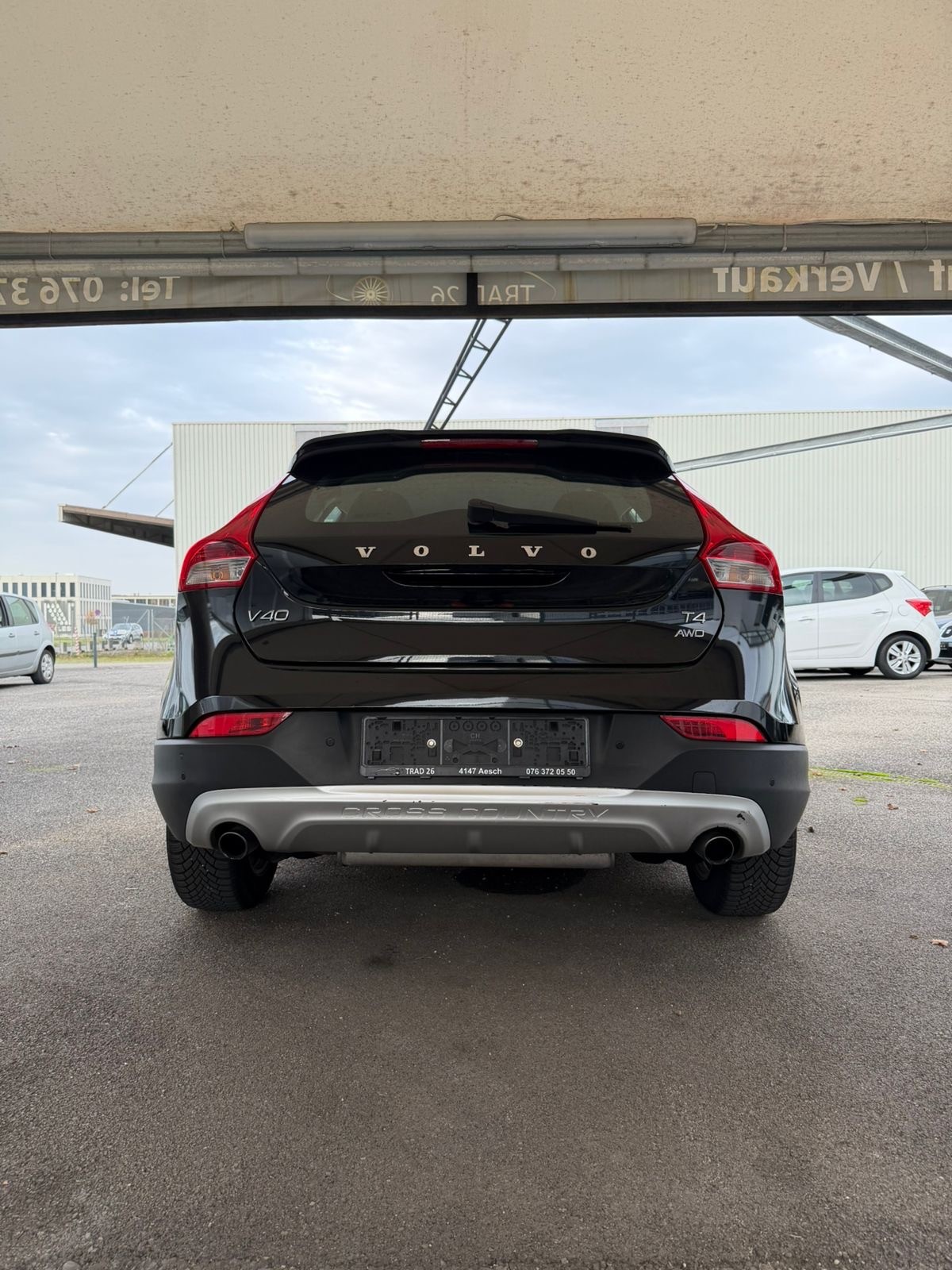 VOLVO V40 Cross Country T4 2.0 AWD Family Ed. Geartr.-image-9