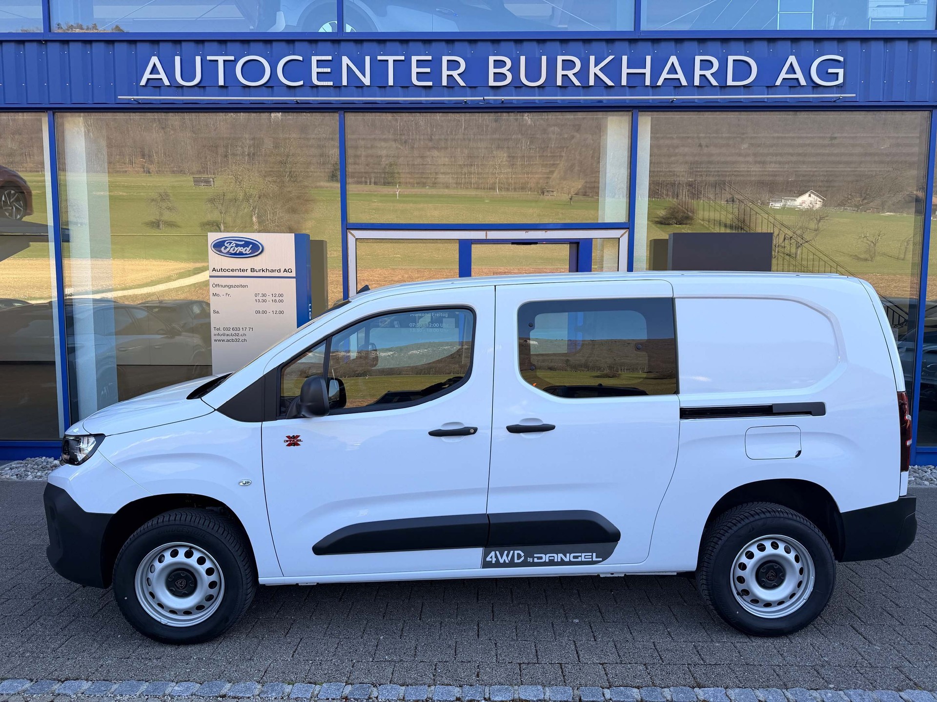 PEUGEOT Partner Kaw. 1000 Long 1.5 BlueHDI 130 S/S 4x4