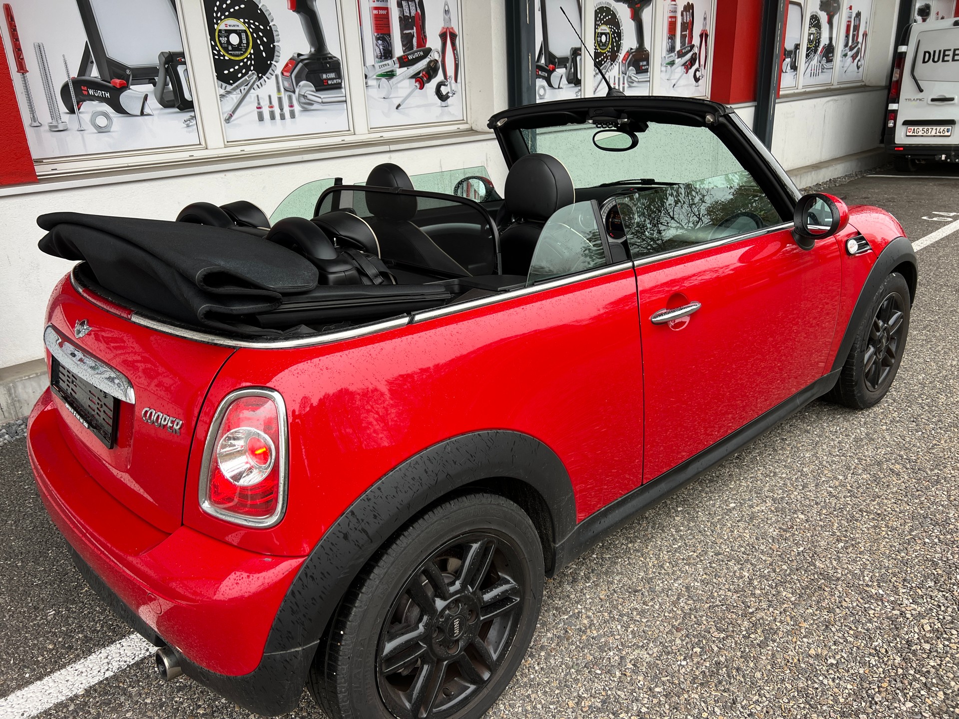 MINI CABRIO-image-3