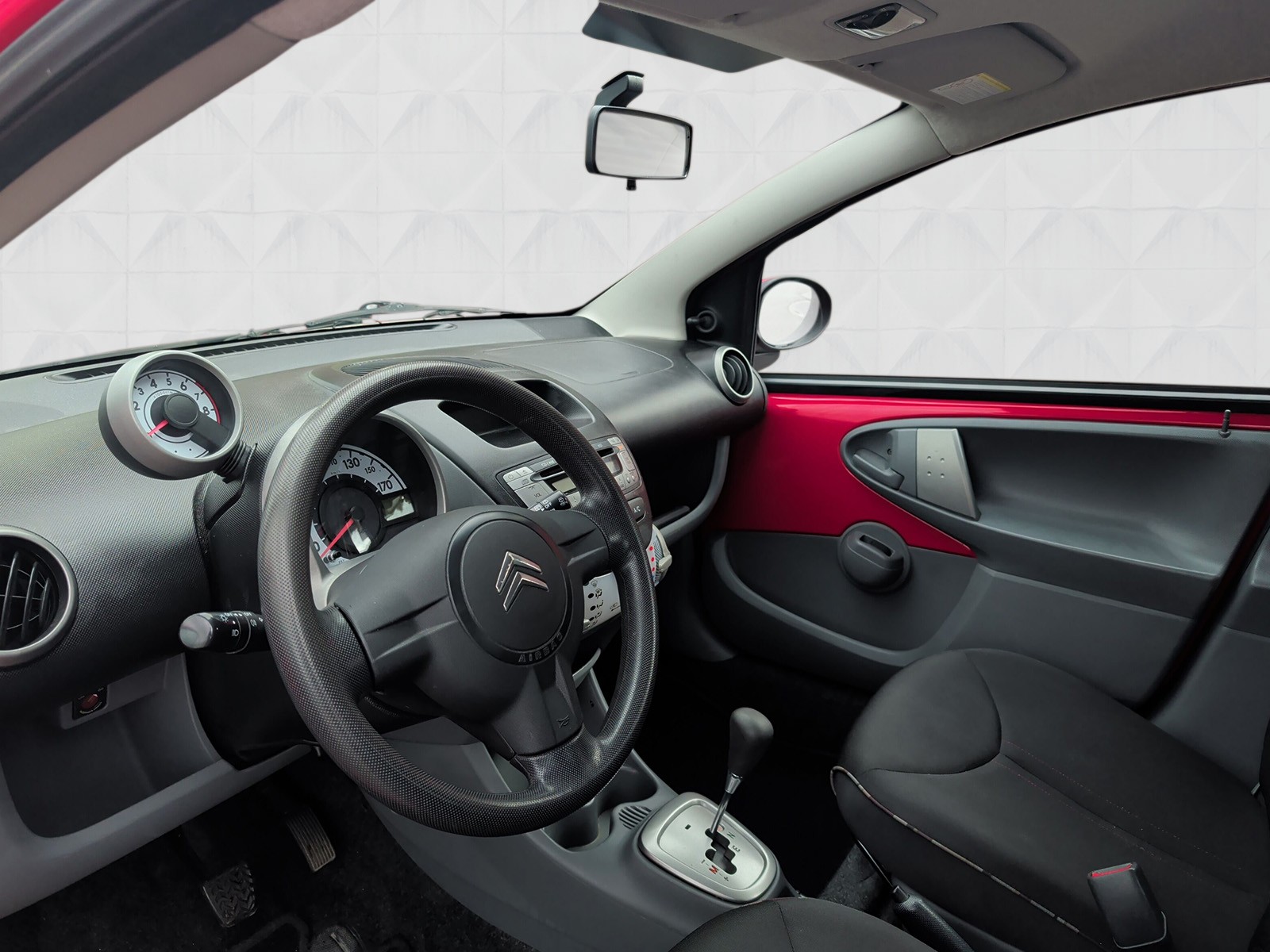 CITROEN C1 1.0i Chic SensoDrive-image-8