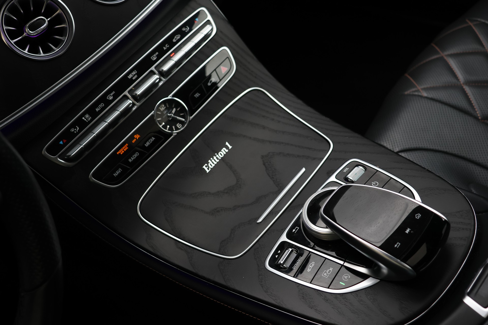 MERCEDES-BENZ CLS 450 4Matic Edition 1 AMG Line-image-14