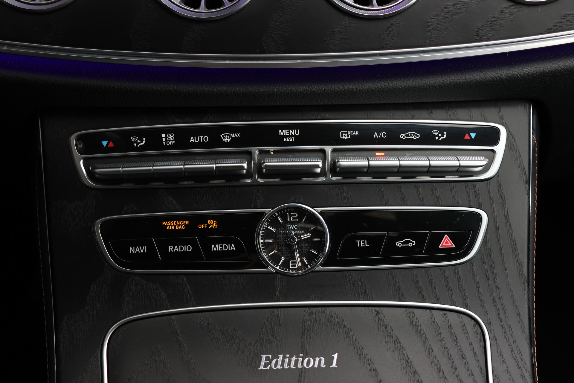 MERCEDES-BENZ CLS 450 4Matic Edition 1 AMG Line-image-25