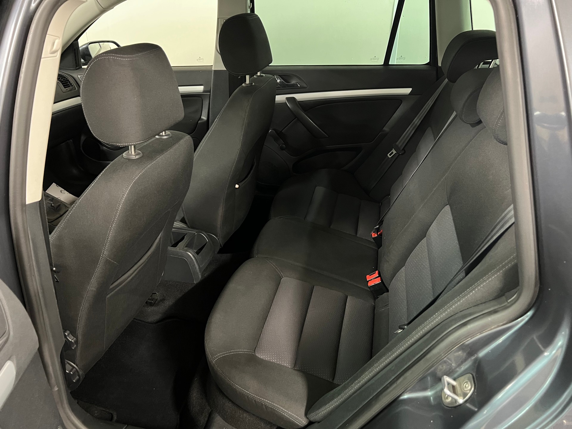 SKODA Octavia 1.9 TDI Swiss Ice Hockey 4x4-image-12