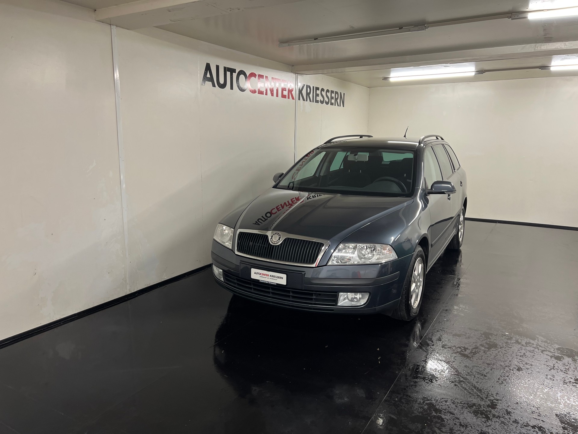 SKODA Octavia 1.9 TDI Swiss Ice Hockey 4x4-image-1
