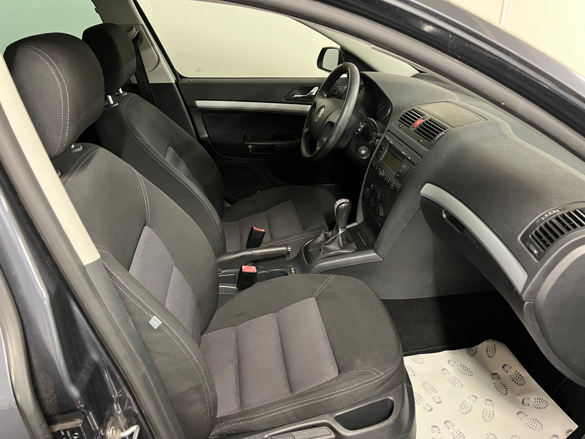 SKODA Octavia 1.9 TDI Swiss Ice Hockey 4x4-image-8