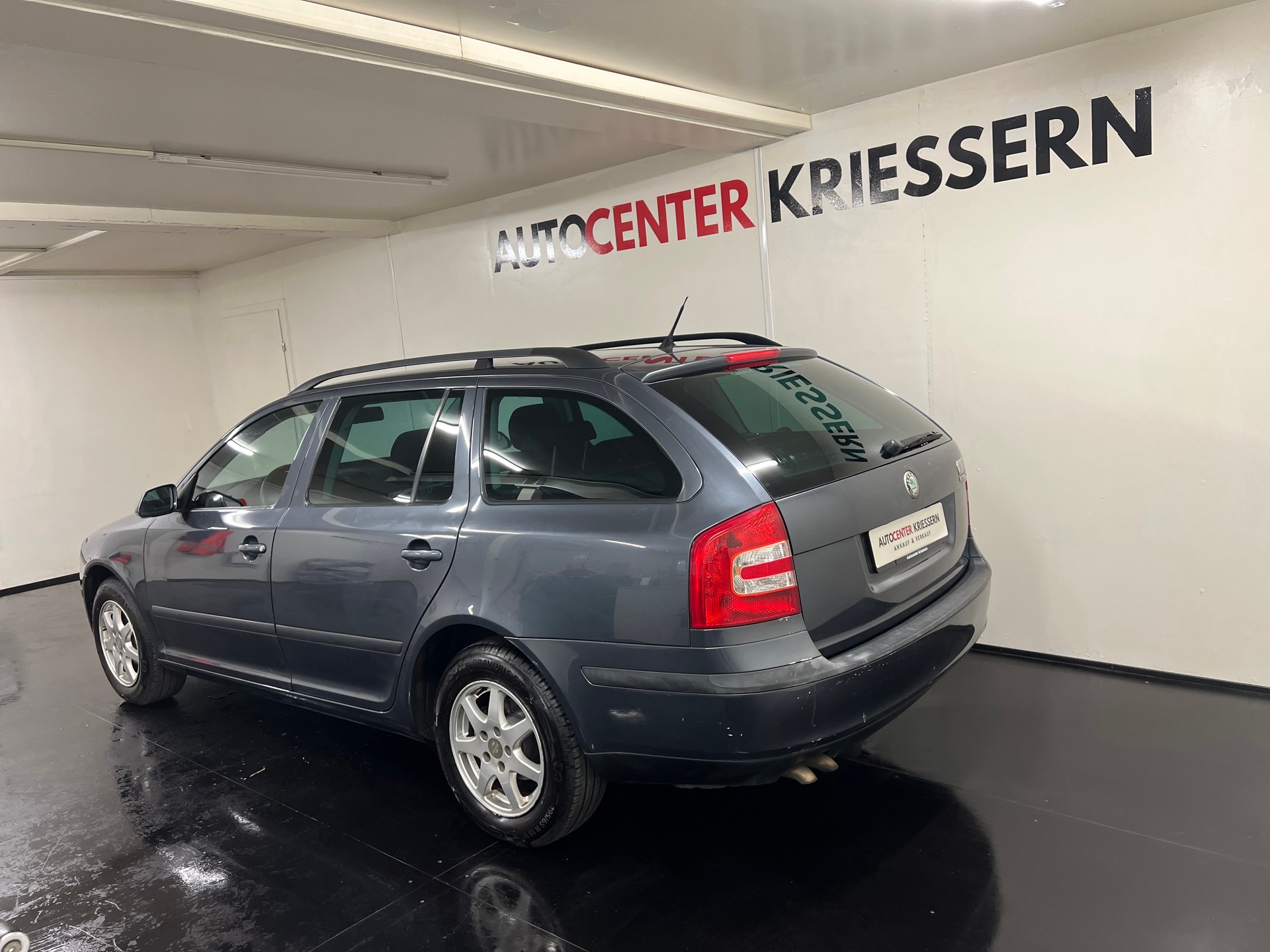 SKODA Octavia 1.9 TDI Swiss Ice Hockey 4x4-image-6