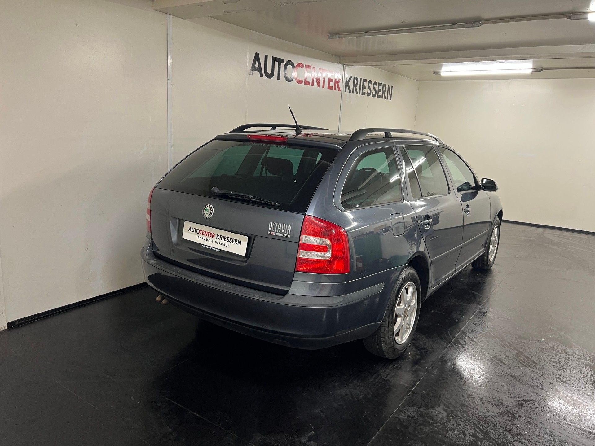 SKODA Octavia 1.9 TDI Swiss Ice Hockey 4x4-image-5