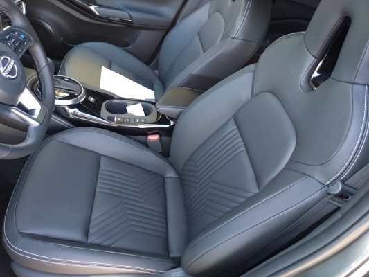 NISSAN Juke 1.6 Hybrid Tekna-image-8