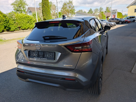 NISSAN Juke 1.6 Hybrid Tekna-showroom-element-3