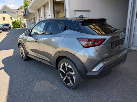 NISSAN Juke 1.6 Hybrid Tekna-showroom-element-2