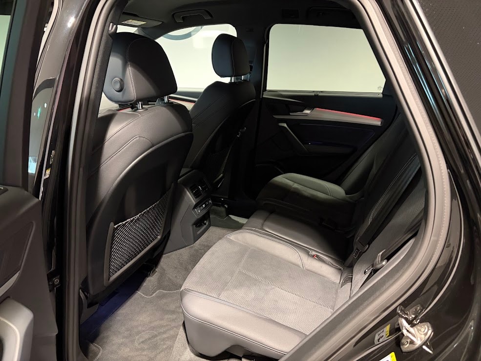 AUDI Q5 40 TDI S-line quattro S-tronic-image-4