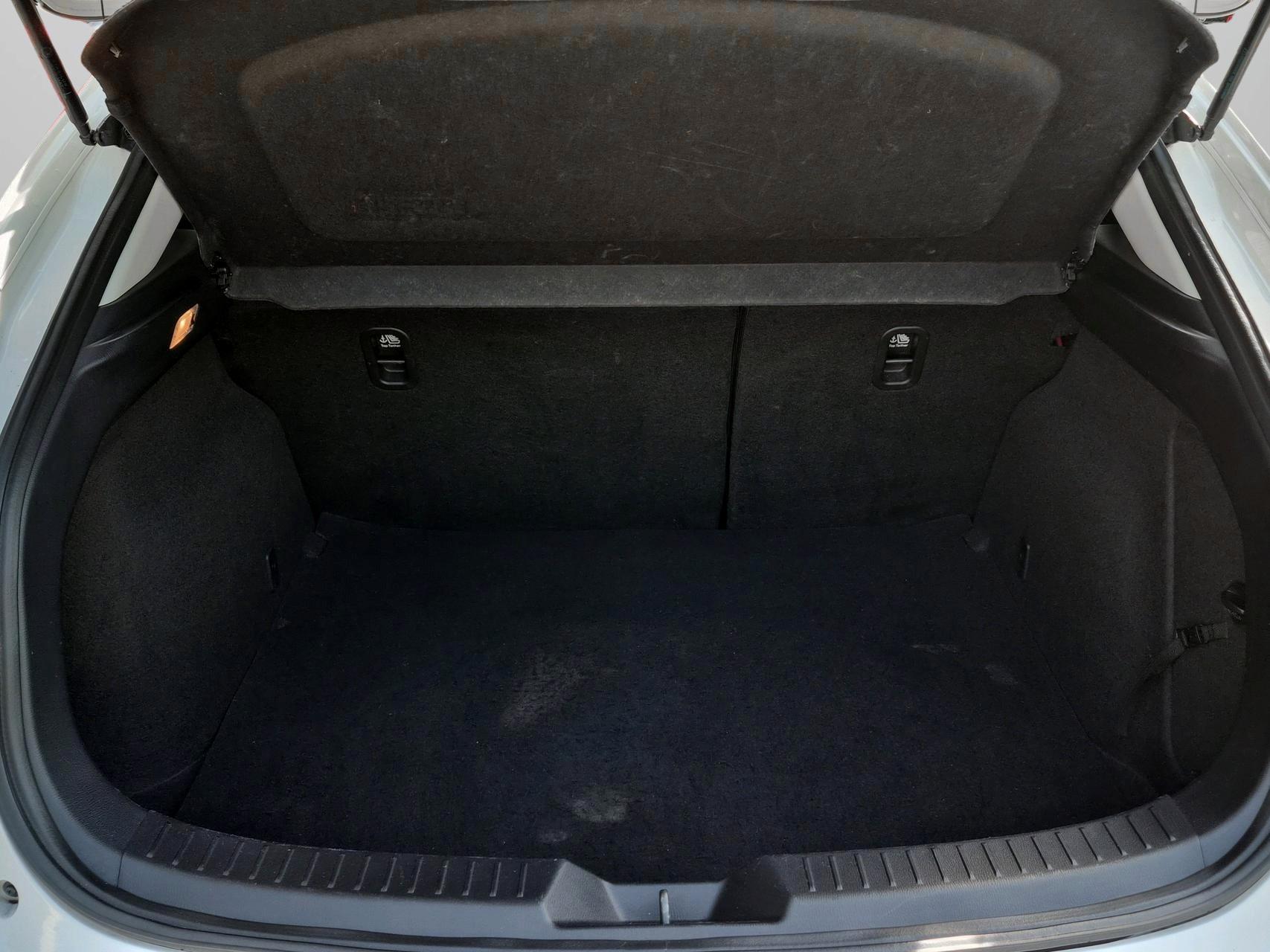 MAZDA 3 SKYACTIV-G 100 Ambition Plus-image-12