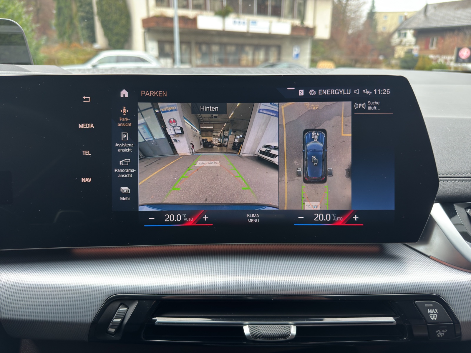 BMW 230e xDrive Active Tourer Luxury Line-image-15