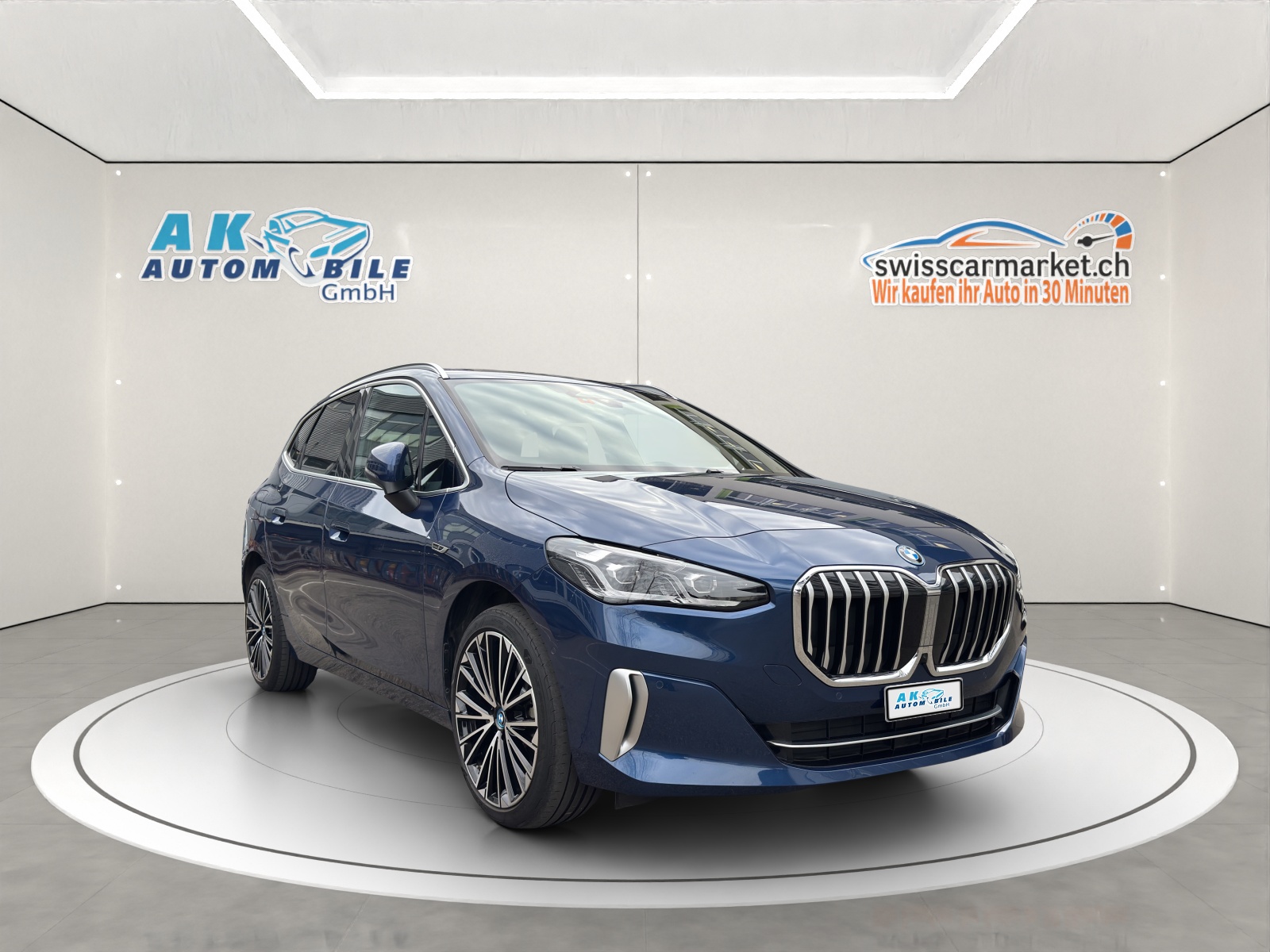 BMW 230e xDrive Active Tourer Luxury Line-showroom-element-1