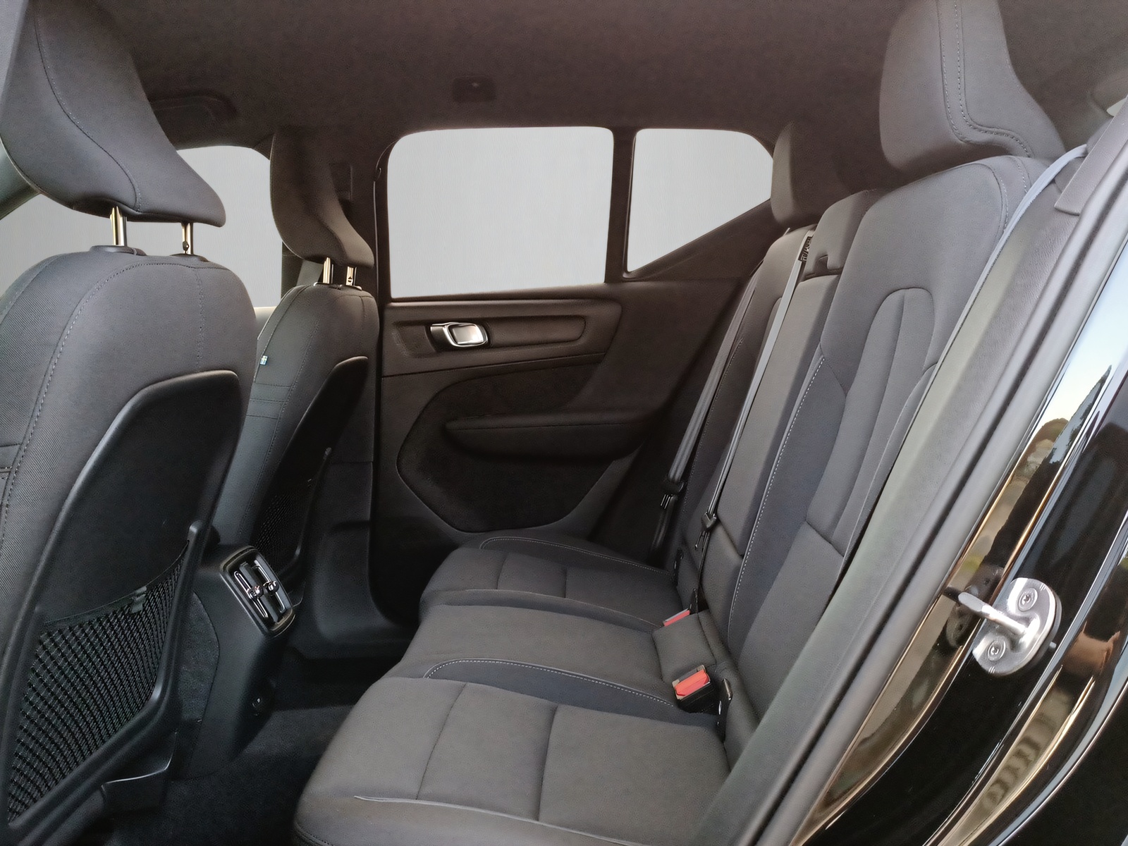 VOLVO XC40 Recharge-image-15
